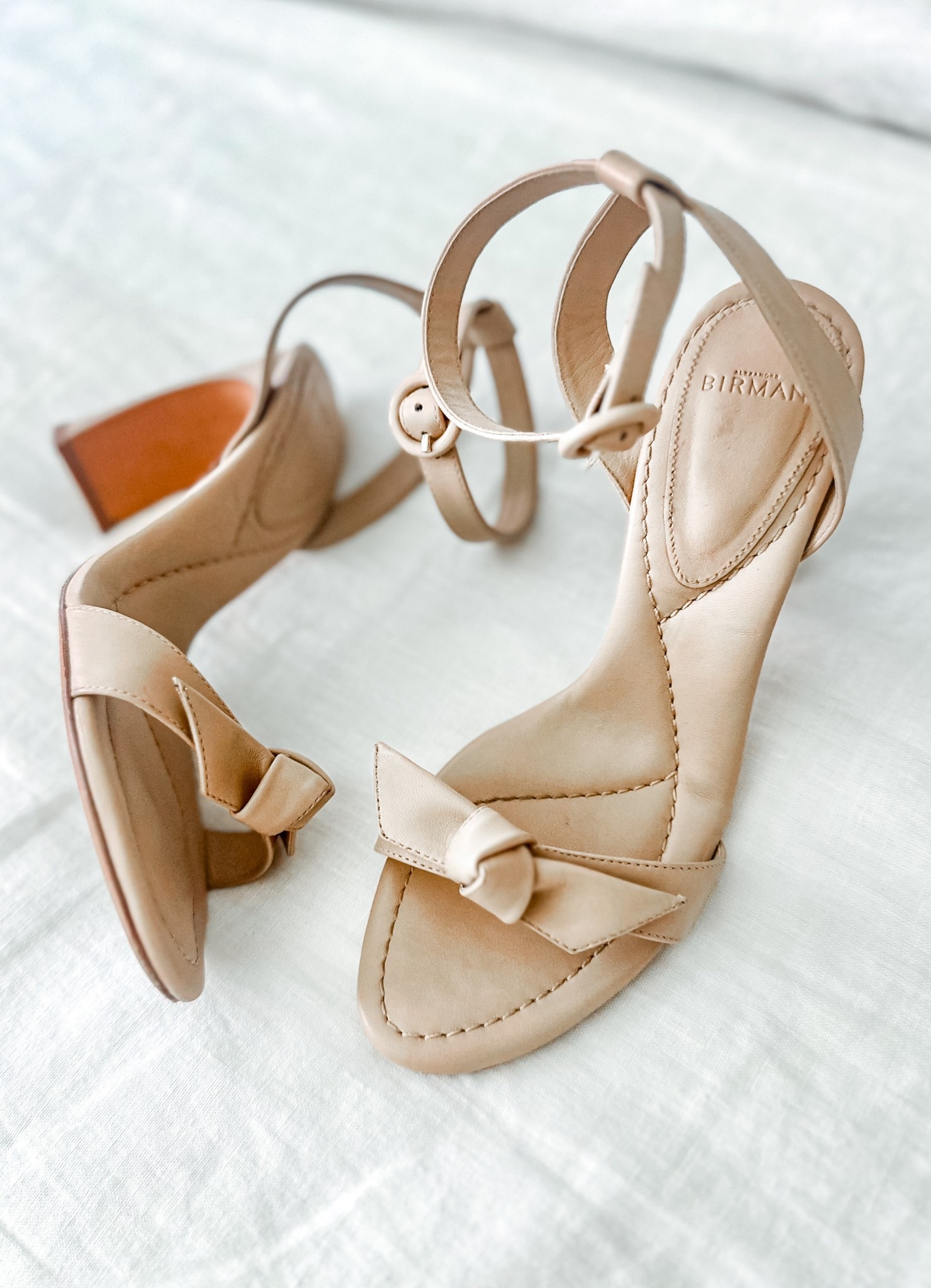 The neutral heel you’ll reach for all summer long 🤎
Soft, simple, and effortlessly stylish — it goes with everything from denim to dresses, brunch to beach weddings.
Comfortable enough to wear all day, chic enough to wear anywhere.

Easy. Elevated. Always a good idea.

#NeutralHeels #SummerStyle #ClosetStaple #EffortlessChic #NeutralTones #UnderstatedStyle #SummerEssentials #EverydayElevated #StyleMadeSimple #MinimalMood


#LTKWedding #LTKShoeCrush #LTKSummerEdit