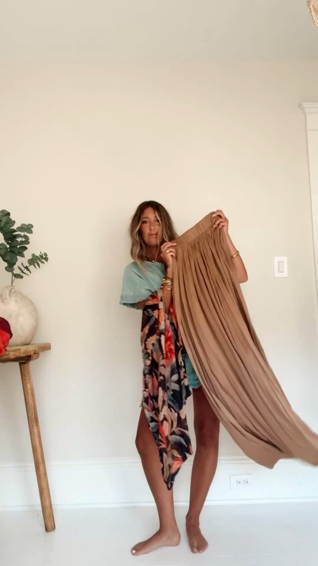 No bag, no problem! Love using a pareo to create bag so I have the *perfect* piece to complement to my outfit! Rounded up some really cute scarves below x 