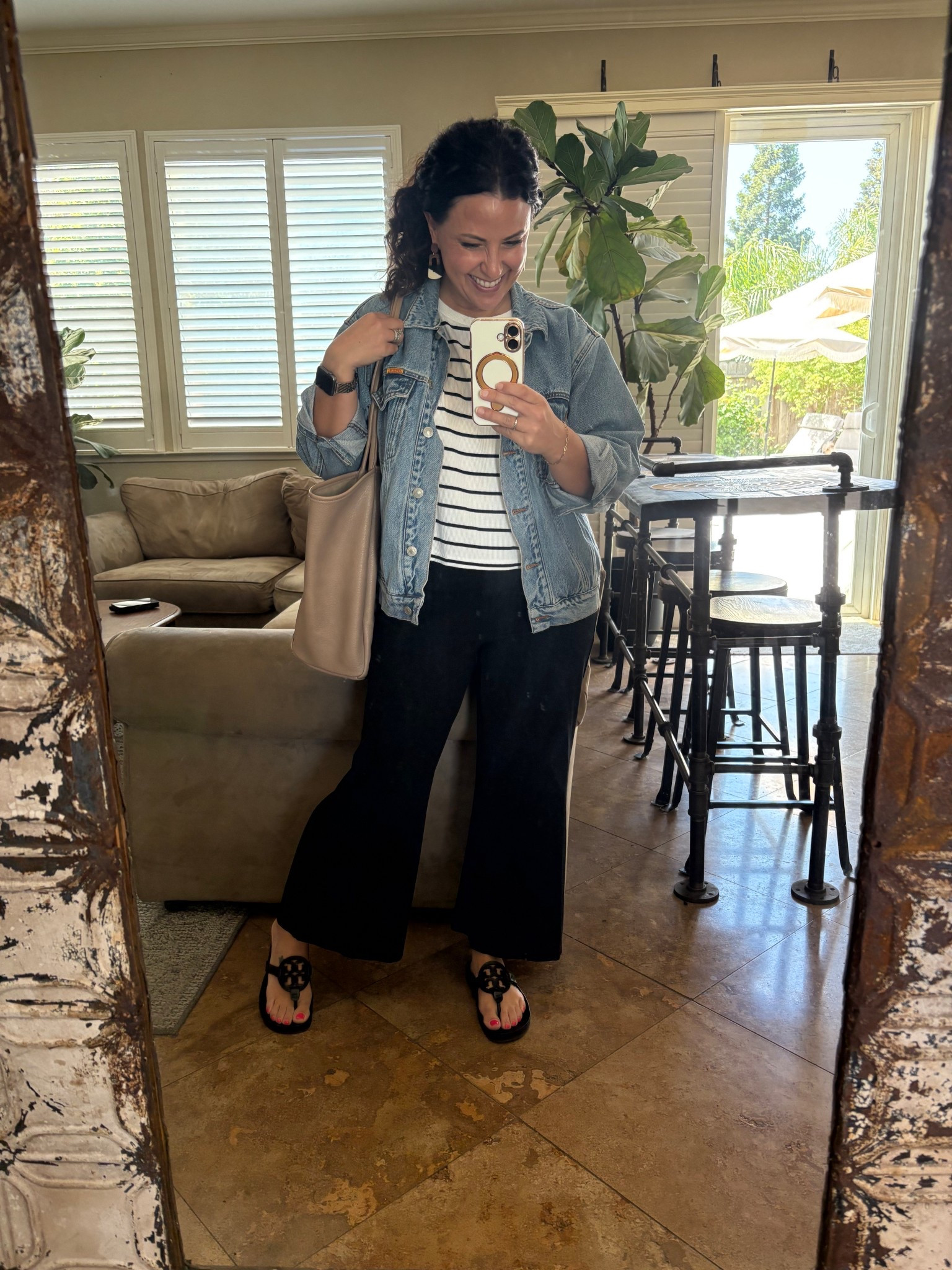 Easy, wide leg, petite friendly pants that are pull on with functional pockets for the win! I’m wearing a small 26” inseam. 

Spring style
Teacher outfitt

#LTKPetite #LTKWorkwear #LTKOver40
