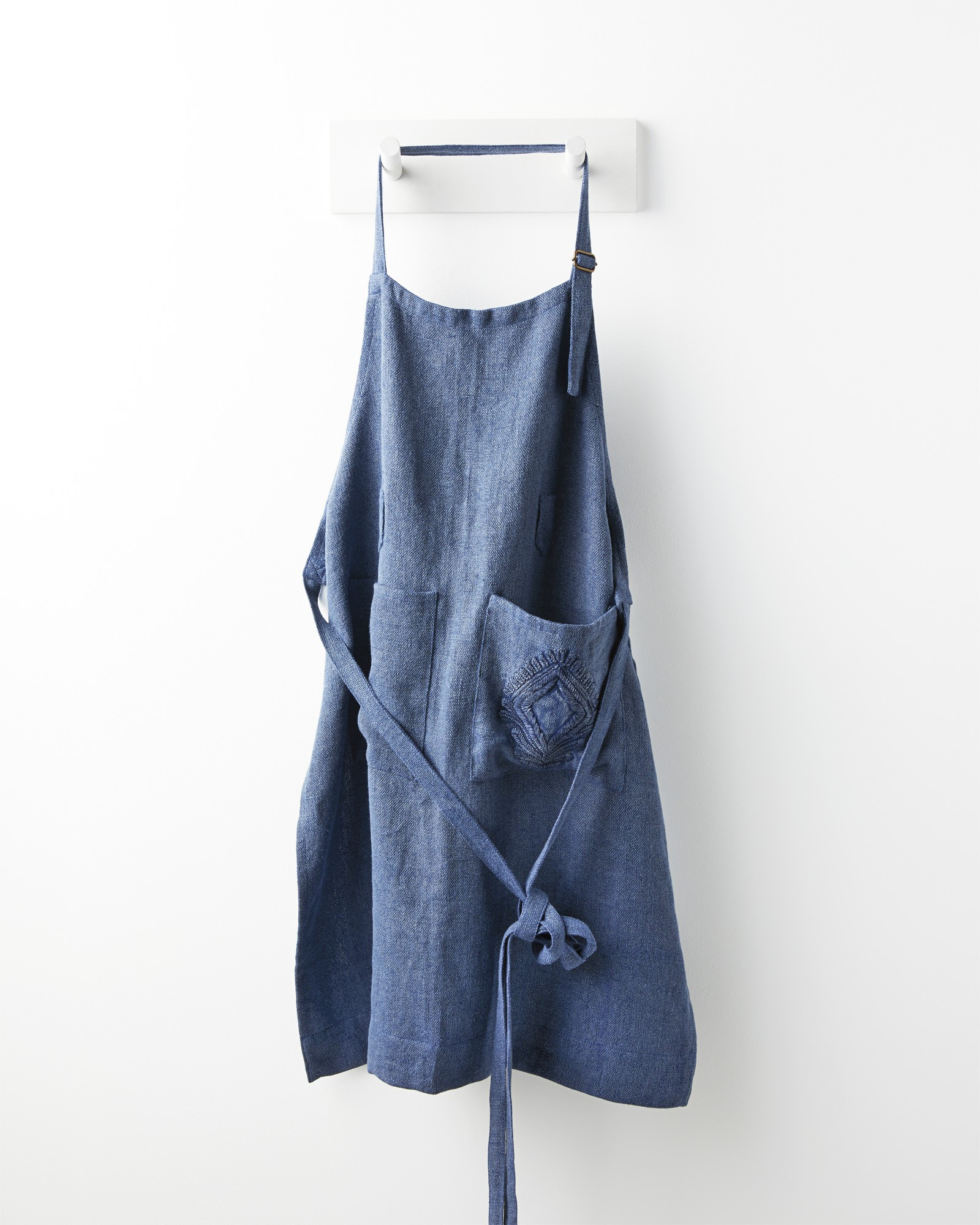 Leighton Apron | Serena and Lily