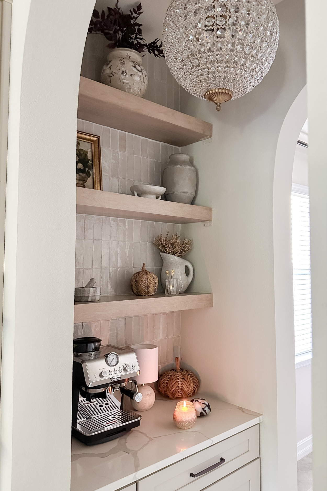 My coffee bar is ready for fall! ✨


Rattan pumpkin, woven pumpkin, Pottery Barn pumpkin, mushroom candle, Anthropologie candle, afloral stems, plum stems, ceramic pitcher, Arhaus flora vase
 

#LTKSeasonal #LTKhome