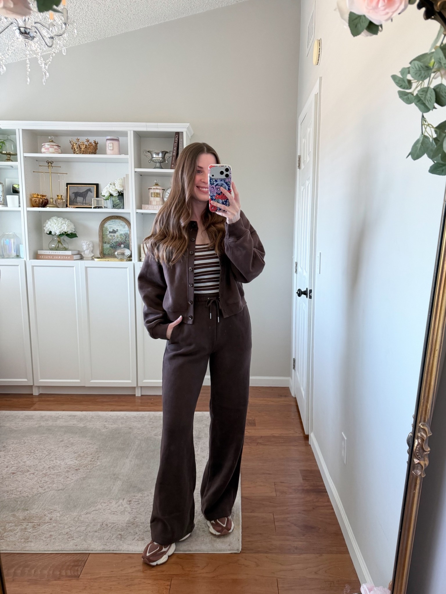 Abercrombie sale🤎 
Cotton cardigan: S
Striped bra-free cami: XS
High rise sweatpants: XS