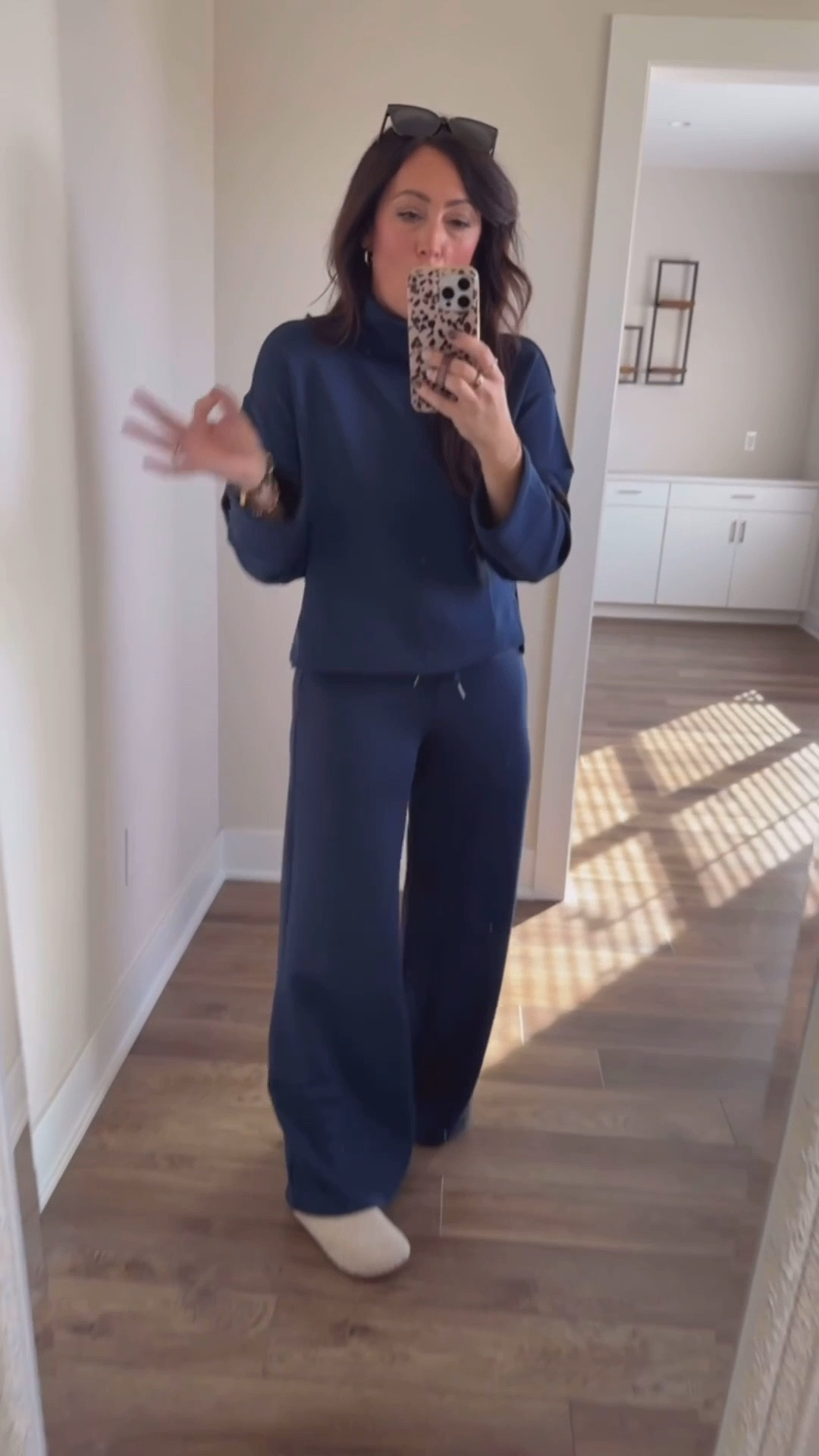 

• medium top
• medium regular pants 


#LTKgrwm #LTKootd #LTKFindsUnder100