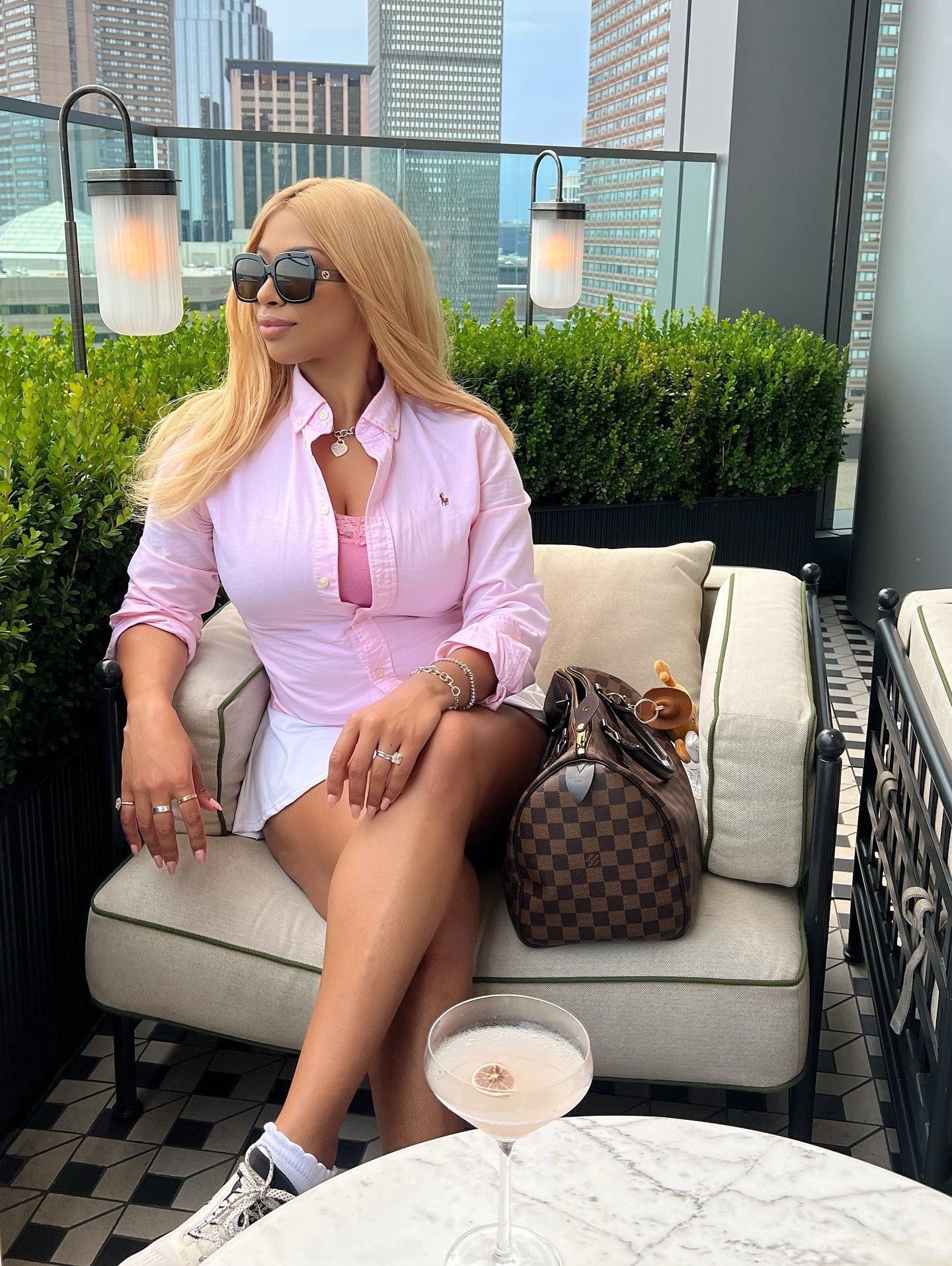 Casual lunch and shopping outfit. Love this pink shirt so chic #chicoutfits #daytimeinthecity #ralphlauren

#LTKStyleTip