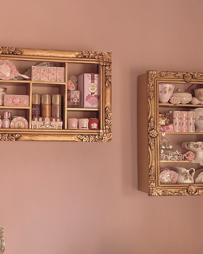 The prettiest gold ornate princess shelves, currently on sale! Unfortunately the one on the right looks to be sold out, but the other 2 are still in stock🪞👑✨

#coquette #pink #princess #vintage

#LTKuk #LTKhome #LTKbeauty