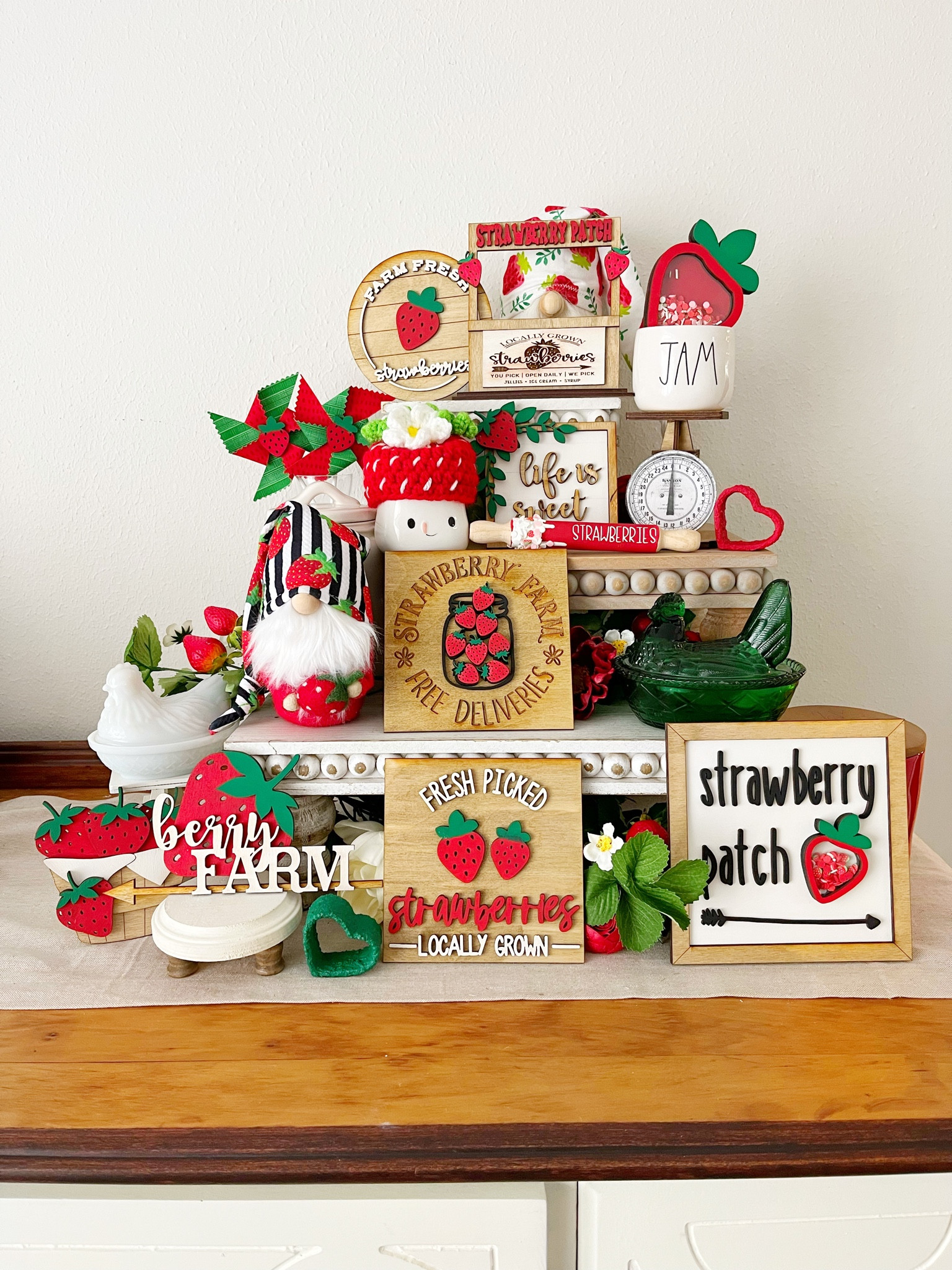 Did you enjoy some strawberry goodness today! Finishing up the sweet ripe berries we picked last week! 

 

#springdecor #springdecorating #springdecoration #springdecortips #springdecoratingfever #springdecorations #springdecorideas #tieredtrayandhutchdisplays #tieredtraytalk #vintagestyle  #vintagedecor #henonnest #raedisplayfordays #nationalstrawberryday #decorgalsdoitall #friendswhofarmhouse #raedunnlove #tieredtraystyling 

#LTKSeasonal #LTKFind #LTKhome