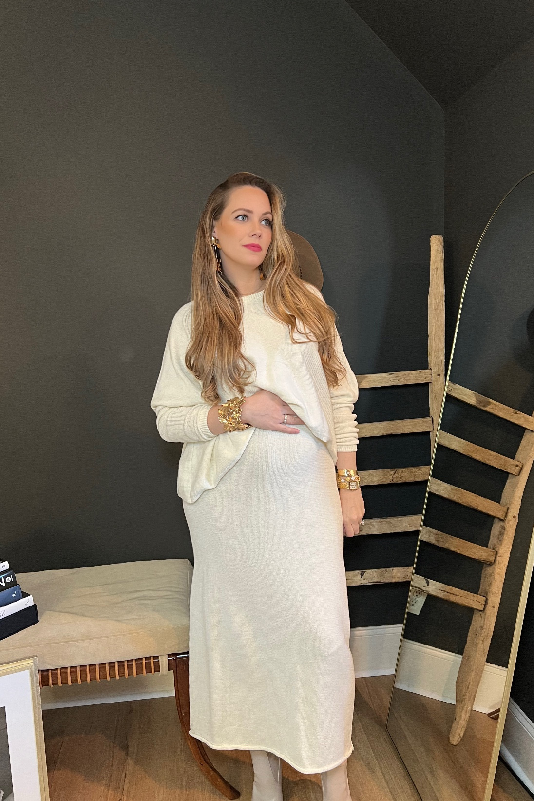 Few things I love more than a skirt set and especially one that’s white on white like this one from House of Nizhoni! This is not necessarily a maternity set but it definitely can work as one and I live in it! 

The creamiest winter white knit that can be dressed up with some boots and statement earrings or definitely worn casually with white sneakers for a more laid back look! 

#LTKWorkwear #LTKStyleTip #LTKWatchNow