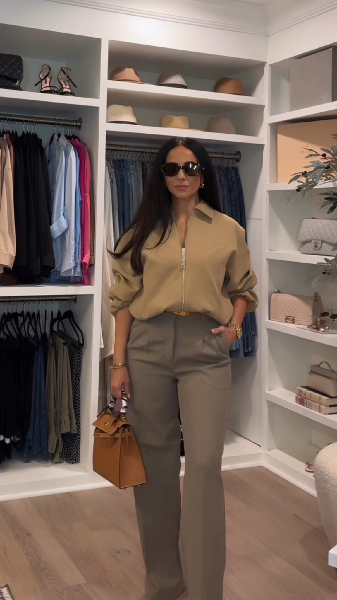 Fall outfit inspo 

Fyi the jacket is from Zara but I linked an exact one from Amazon! 
Also my belt is from Hermes and I linked a look for less from Amazon!

Jacket size: Xs 
Tank top size: xs petite 
Pant size: 0 regular length(re)ssential fabric) 

Rita Salmo | petite fashion | viral jacket 

#LTKOver40 #LTKStyleTip #LTKPetite