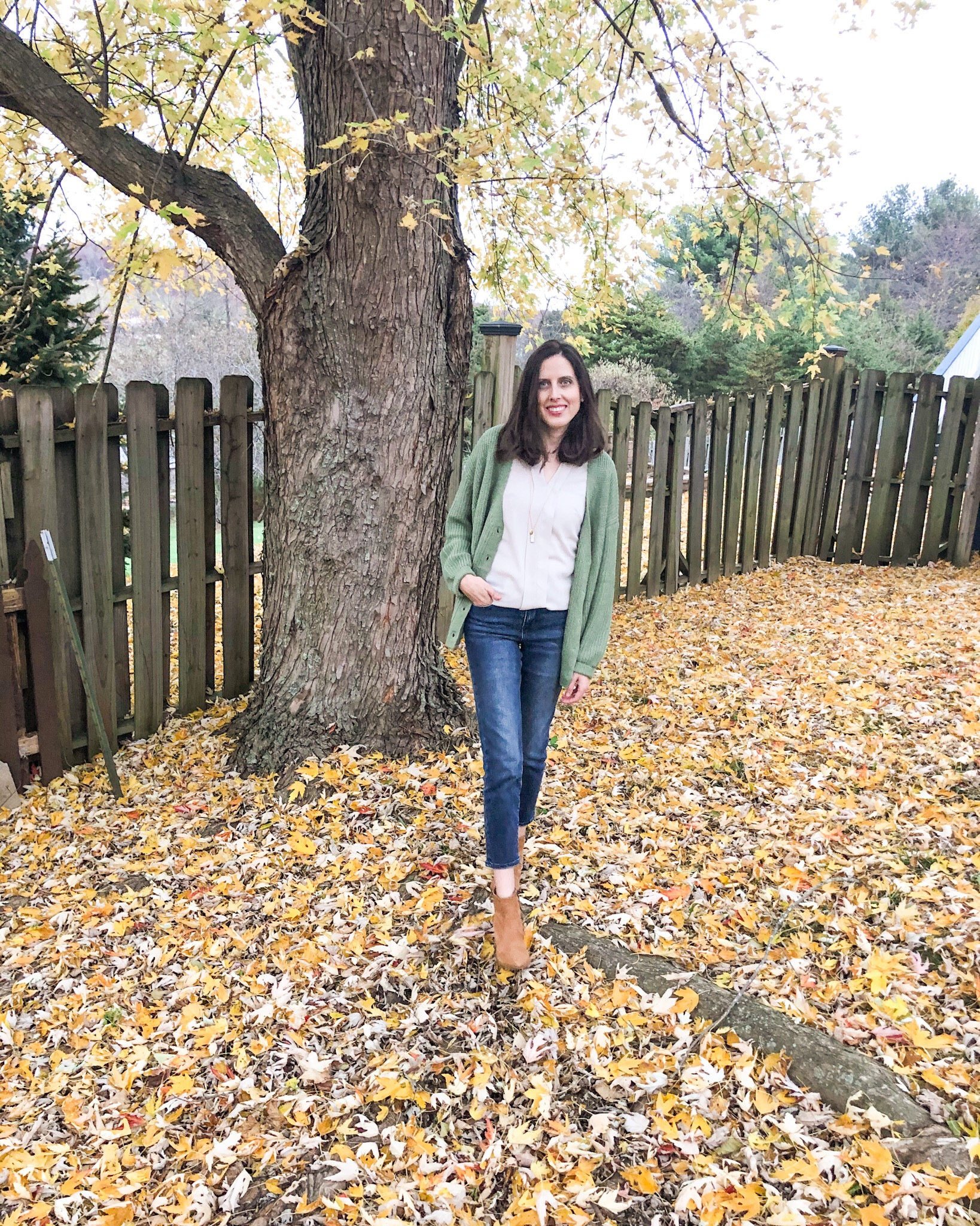 Love this time of year perfect cardigan weather 🍁 

Fall outfits 
Fall outfit
Casual outfit
Fall getaway outfit
Fall Fashion

#LTKSeasonal #LTKHoliday #LTKfindsunder100