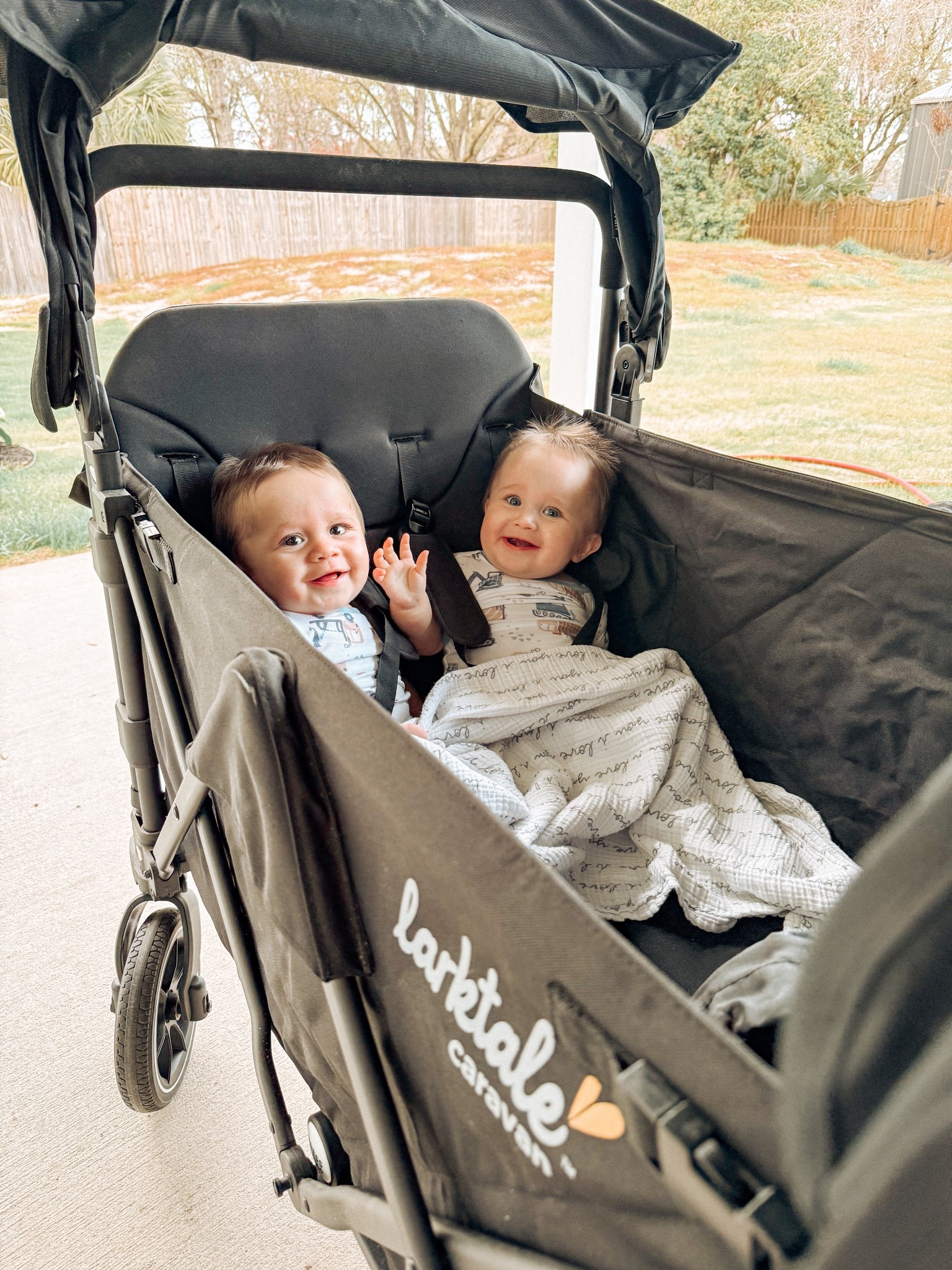 We love our wagon 🩵🩵

#LTKTravel #LTKFamily #LTKBaby