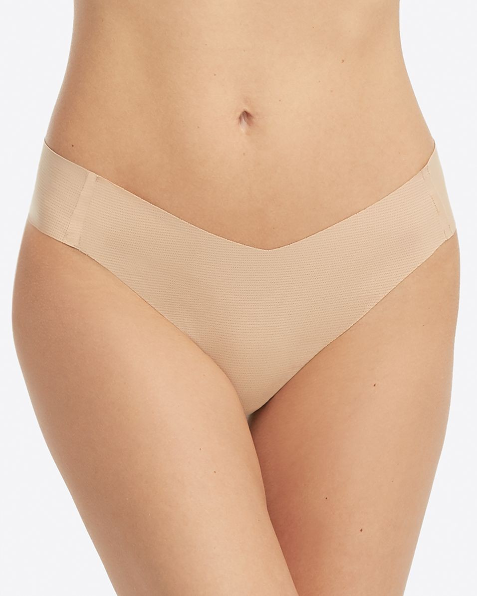 Under Statements® Thong | Spanx