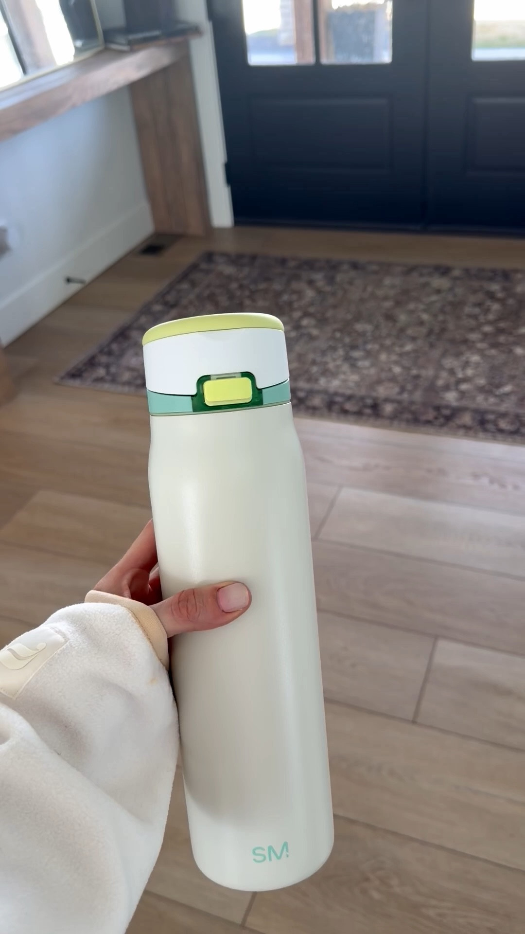 New everyday essential 💧✨
This 30oz Mesa Loop from Simple Modern is officially coming everywhere with me.

✔️ Easy sip straw (no tilting 🙌)
✔️ Fits in my car cupholder (non-negotiable)
✔️ Locking lid = no spills in the diaper bag
✔️ Soft silicone bottom (no loud drops during nap time 😅)

Also… it comes in 39 colors + patterns so you already know I’ll be grabbing more.

#LTKfitnessgoals #LTKmomlife #LTKselfcare