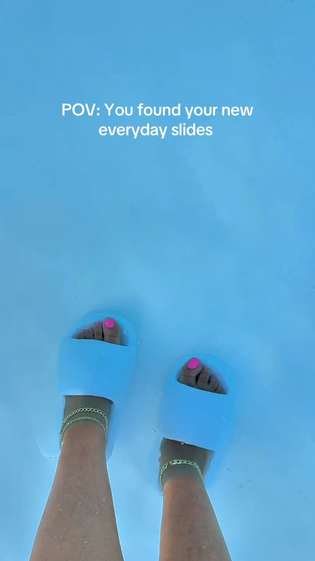 Okay these Mellow slides are SO cute! 😍 They’re waterproof, easy to slip on and perfect for everyday wear. I love a good pair of comfy slides!

#slides #mellowslides #comfyshoes #tiktokshopfinds #fashionfinds