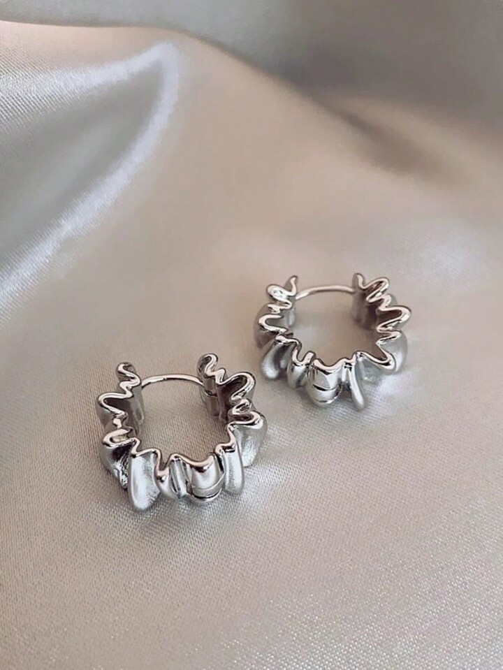 MESTILO 1pair Copper Minimalist Folded Hoop Earrings, Ear Jewelry Gift For Women | SHEIN