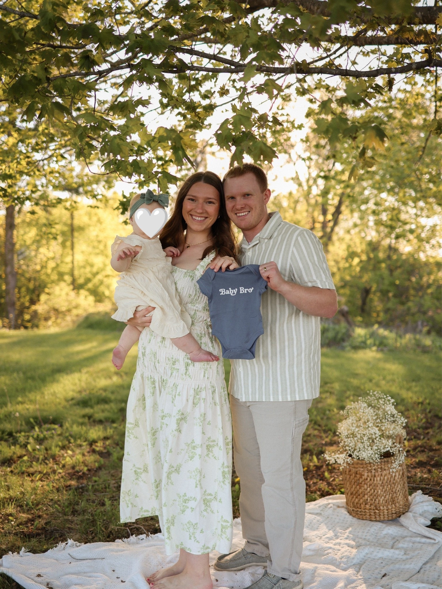 We’re having another baby! Adding announcement photoshoot outfits<3

#LTKmomlife #LTKBump #LTKBaby