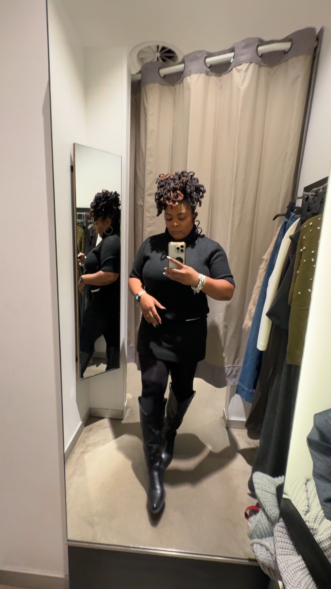 Omg! I love a nice mini skirt & turtle neck in the winter! 🤗✨

#LTKMidsize #LTKSeasonal #LTKOver40