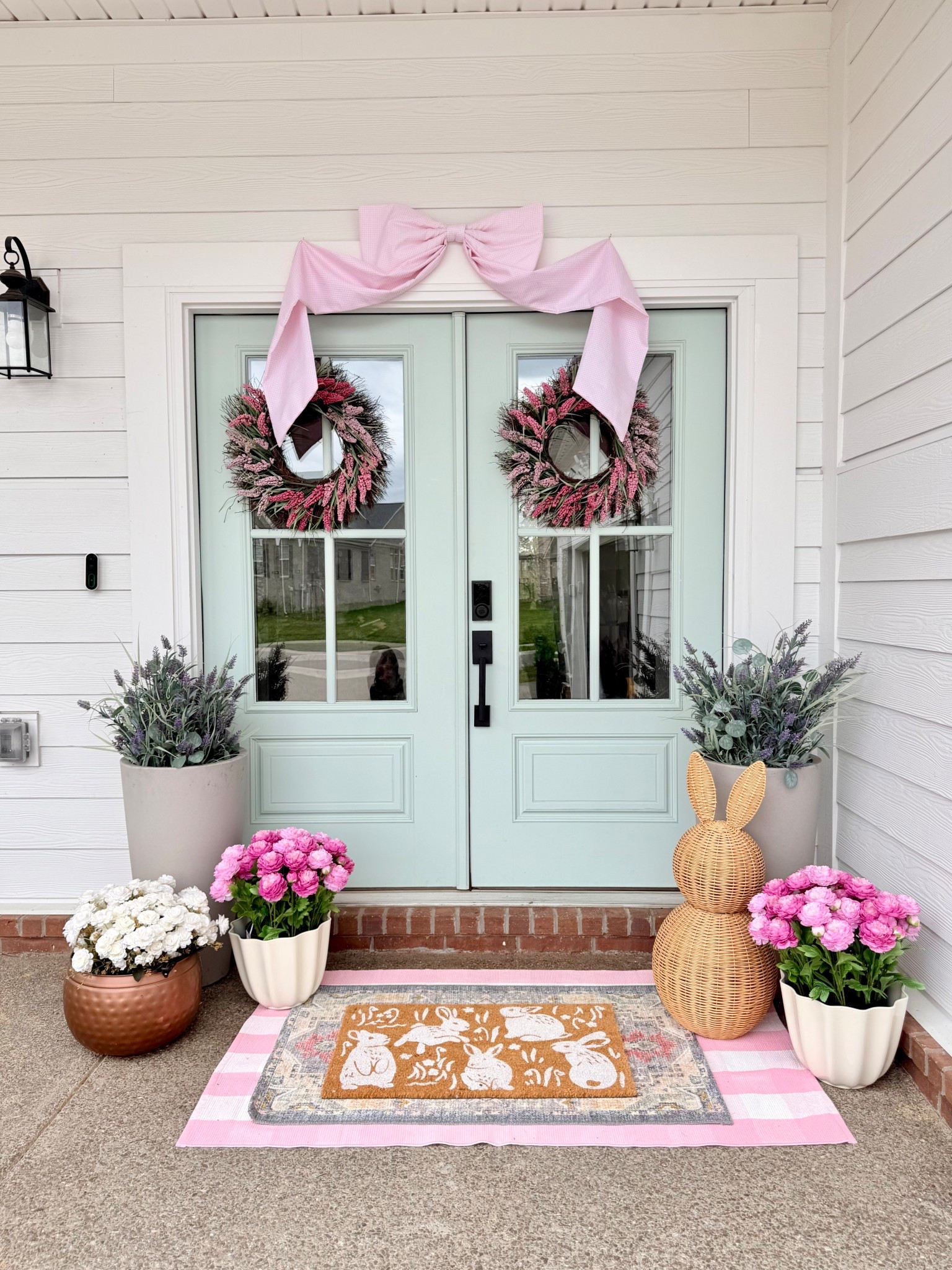 I live for a happy porch moment. 🐇

#porchinspo #tjmaxxfinds #porchdecor

#LTKHome #LTKSeasonal