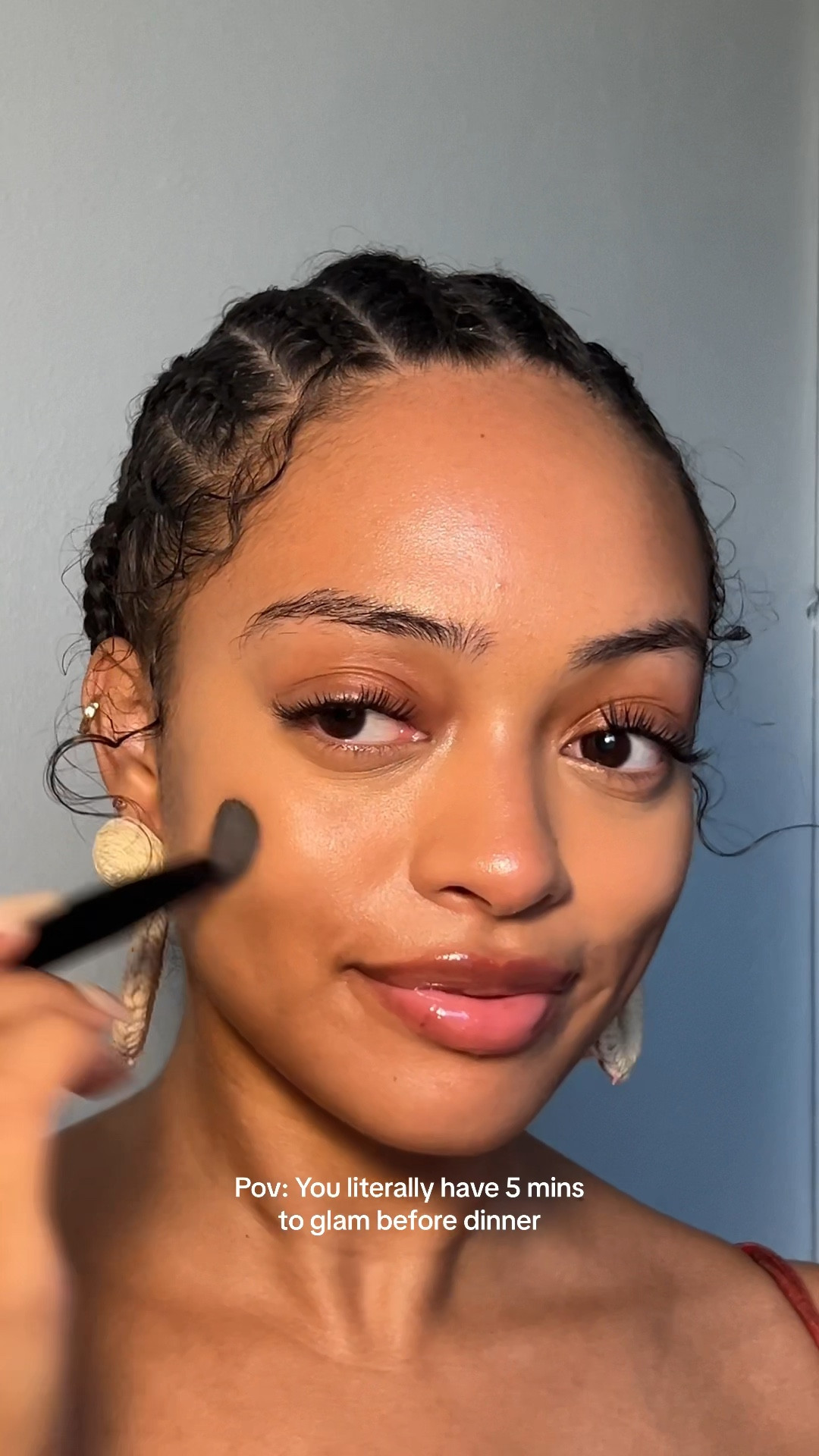 This was literally a 5 min quickie glam! 
• • • 
@saiebeauty 
Glowy Super gel - StarGlow 
Airset powder - Translucent 
@hudabeauty faux filter color corrector - peach 
@makeupforever 
HD Skin face sculpting palette 
Mist & Fix 24 hr spray 
@smashboxcosmetics 
sculpt + glow palette - pink saturation 
@benefitcosmetics 
precisely my brow pencil - shade 4
24 HR Brow setter gel

#LTKsalealert #LTKxSephora