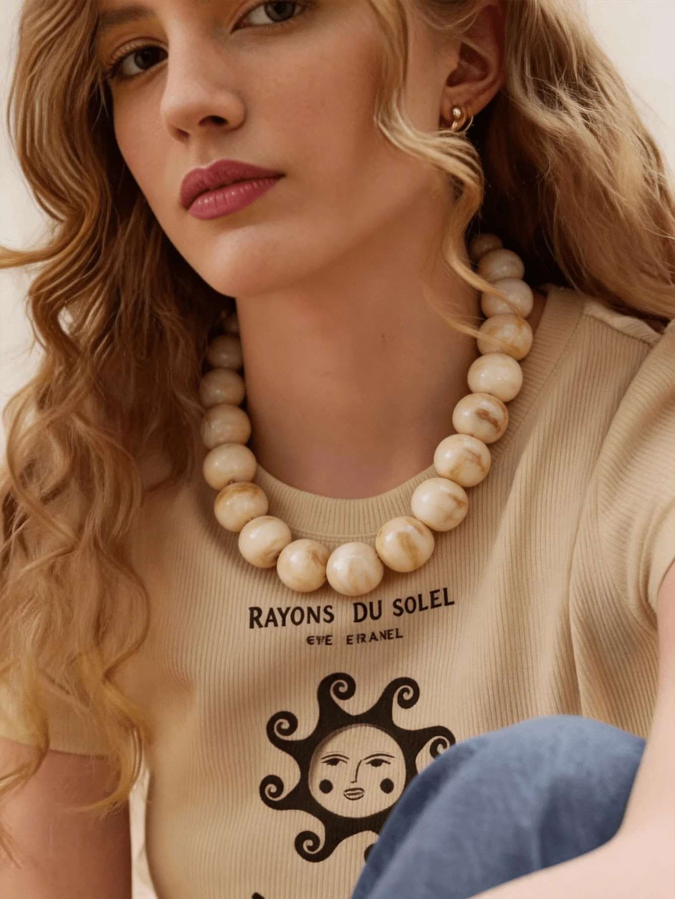 1pc Beige Marble Style Chunky Bead Decor Women's Necklace - Cream And Camel Swirl Large Bead Chok... | SHEIN
