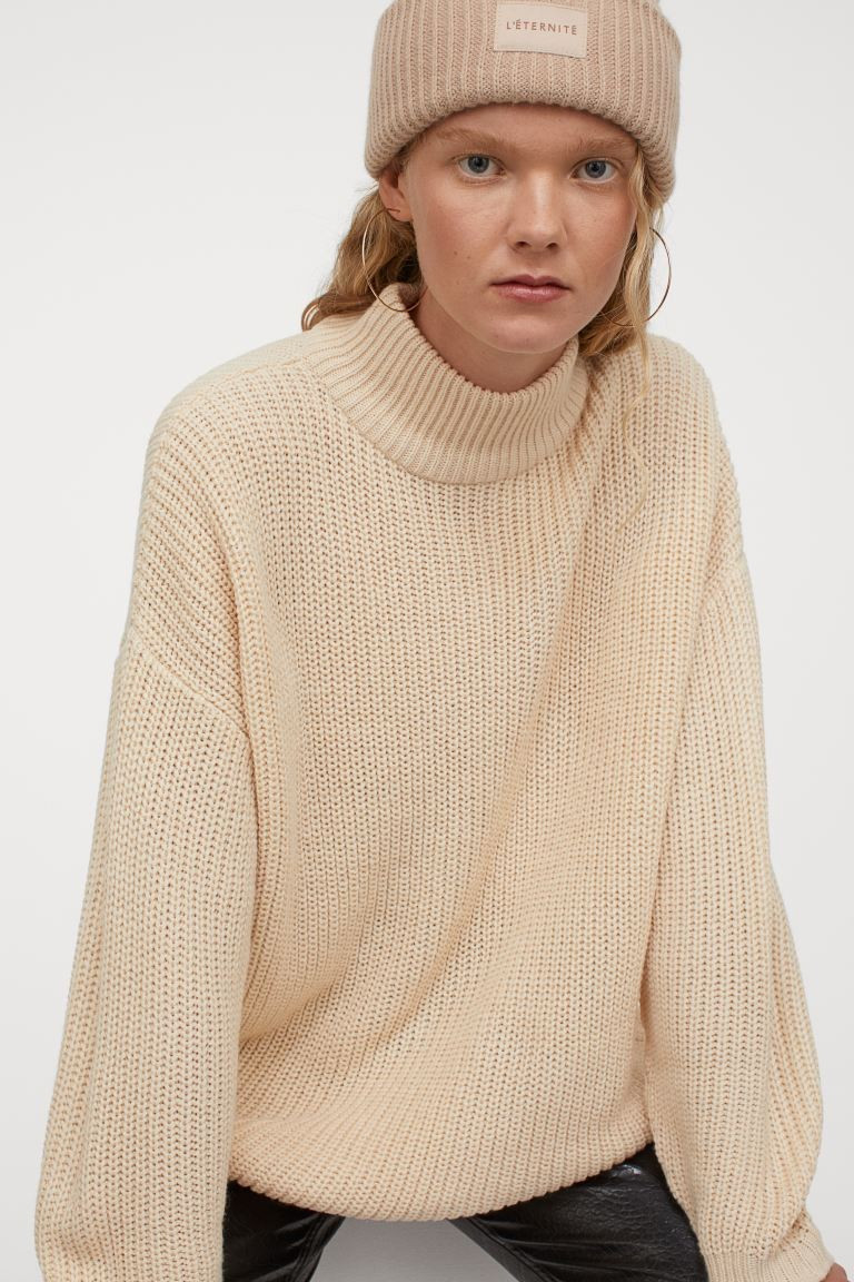 Relaxed-fit turtleneck sweater in a soft knit. Dropped shoulders, long sleeves, and ribbing at cu... | H&M (US + CA)