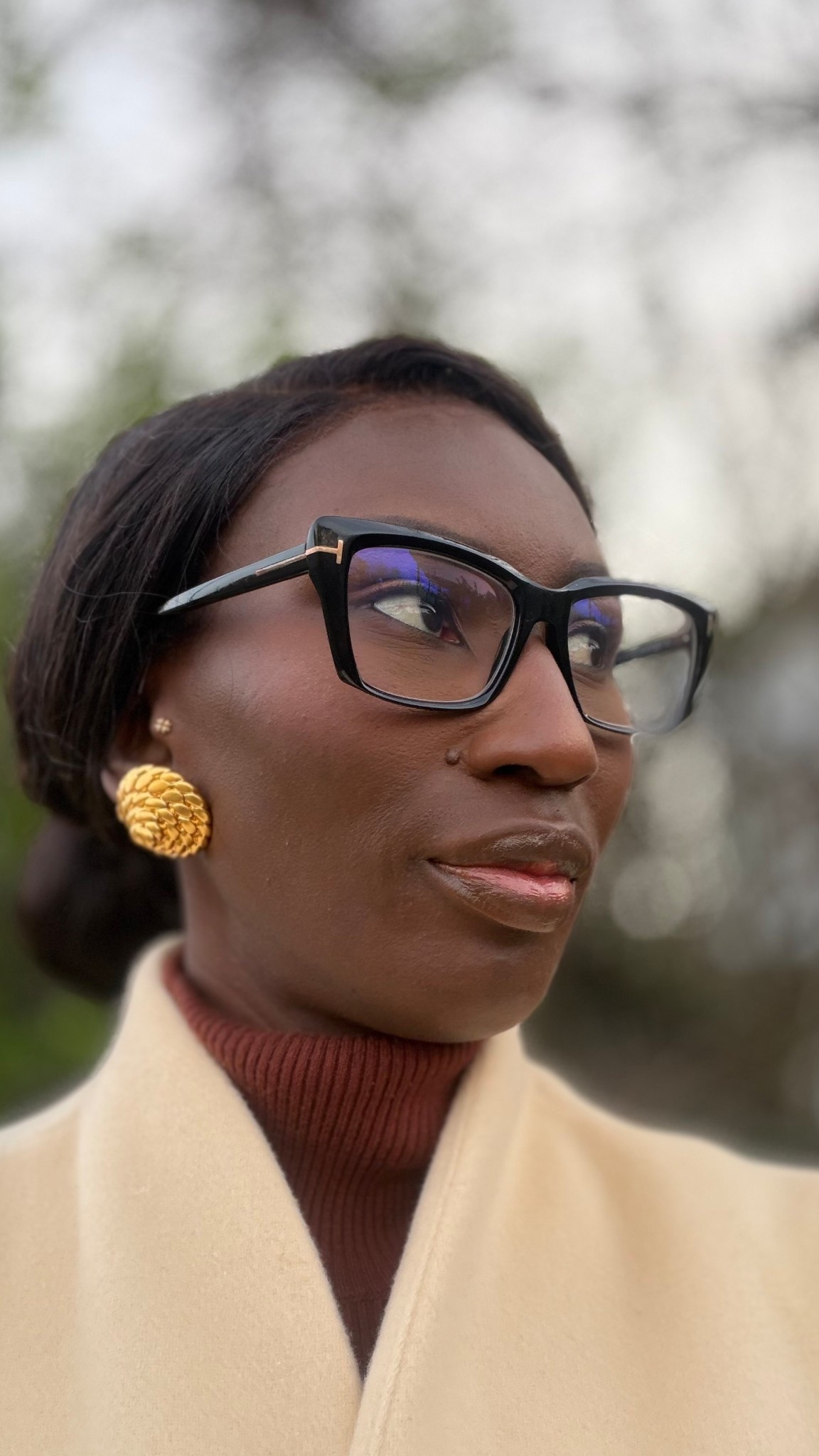 Earring of the day 🥰
Very lightweight and chic.
Also comes in silver 

#LTKstyletip #LTKworkwear #LTKspring