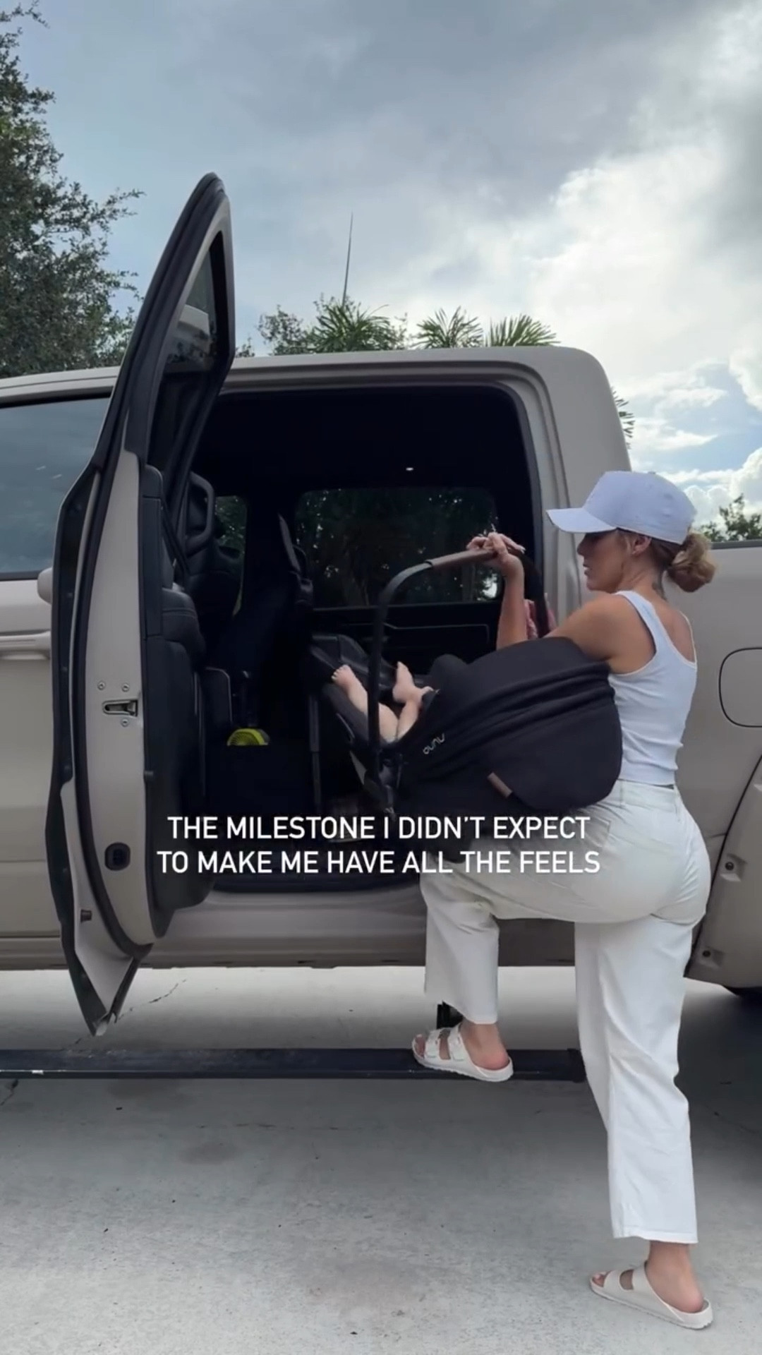 Didn’t see this milestone coming and the feels that came with it… proud he is a big boy and growing but sooo sad to saw good bye to the carrier that carried my newborn! ❤️ But also so excited not to carry a 20lbs baby in the car seat anymore haha! How did you feel transitioning to the next car seat with your baby?