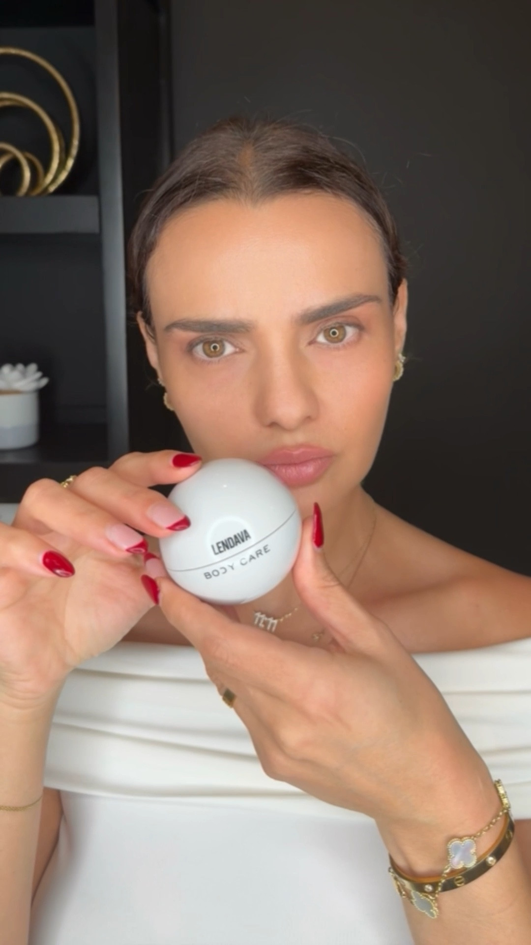 Traveling light without sacrificing skincare is essential for me. I found this mini kit from @lendava , and it has everything I need for a travel-friendly routine to keep my skin fresh and glowing while travelling . ✈️✨



#LTKStyleTip #LTKVideo #LTKBeauty
