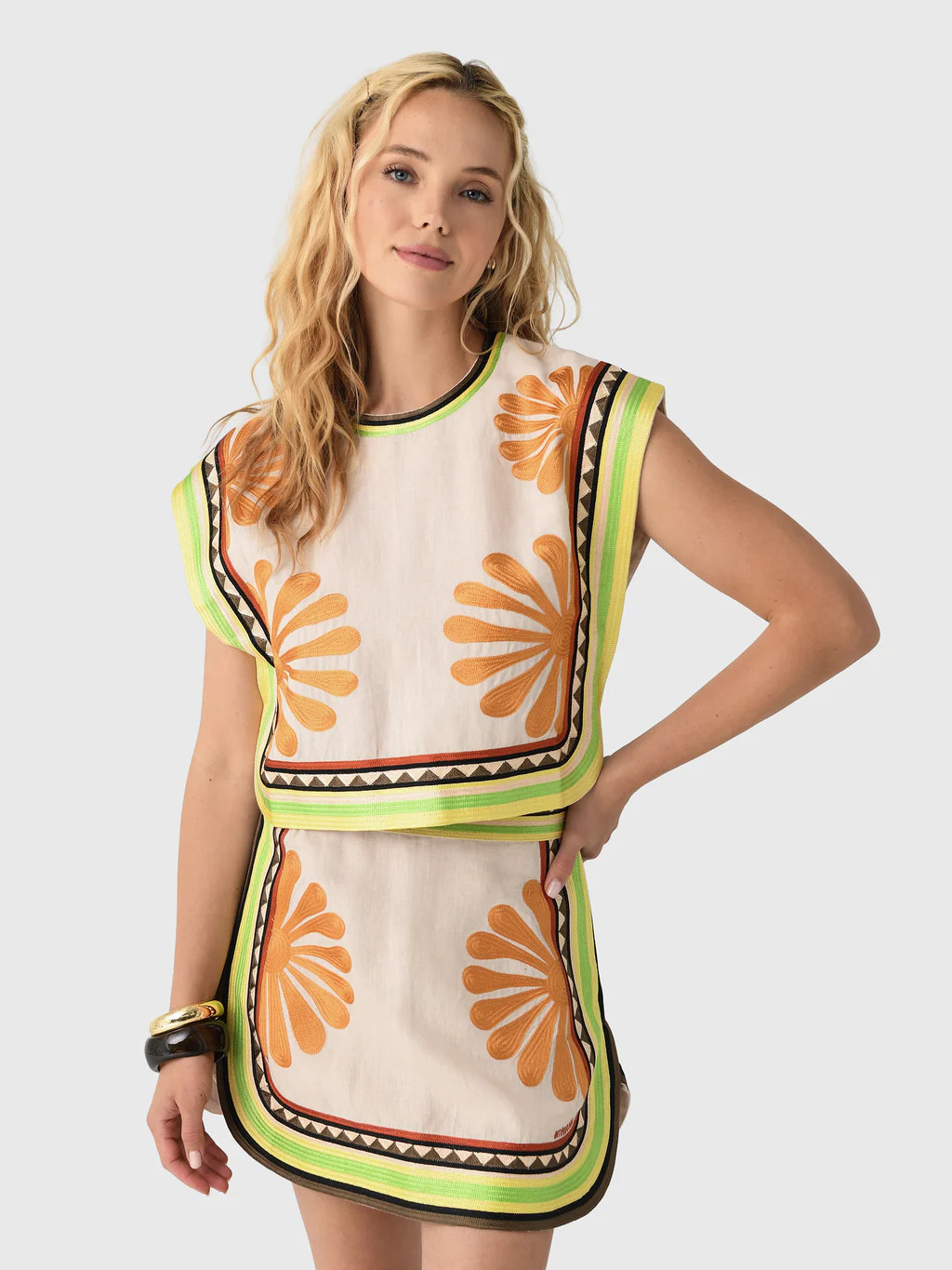 Antipodean Women's Déjà Vu Oversized Crop Top | Saint Bernard