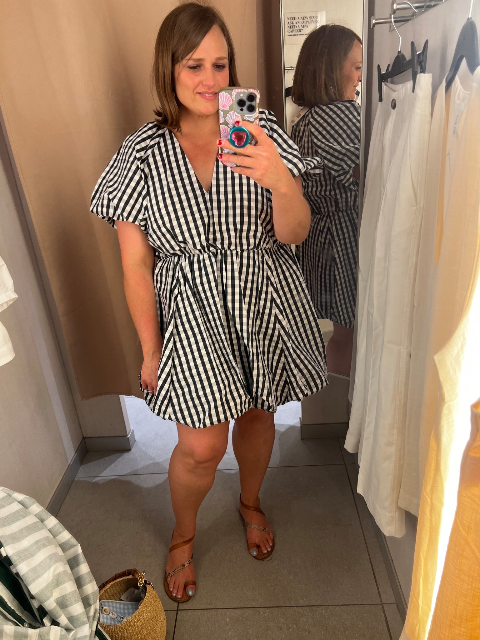 Such an adorable bubble hem dress! I love anything gingham!
