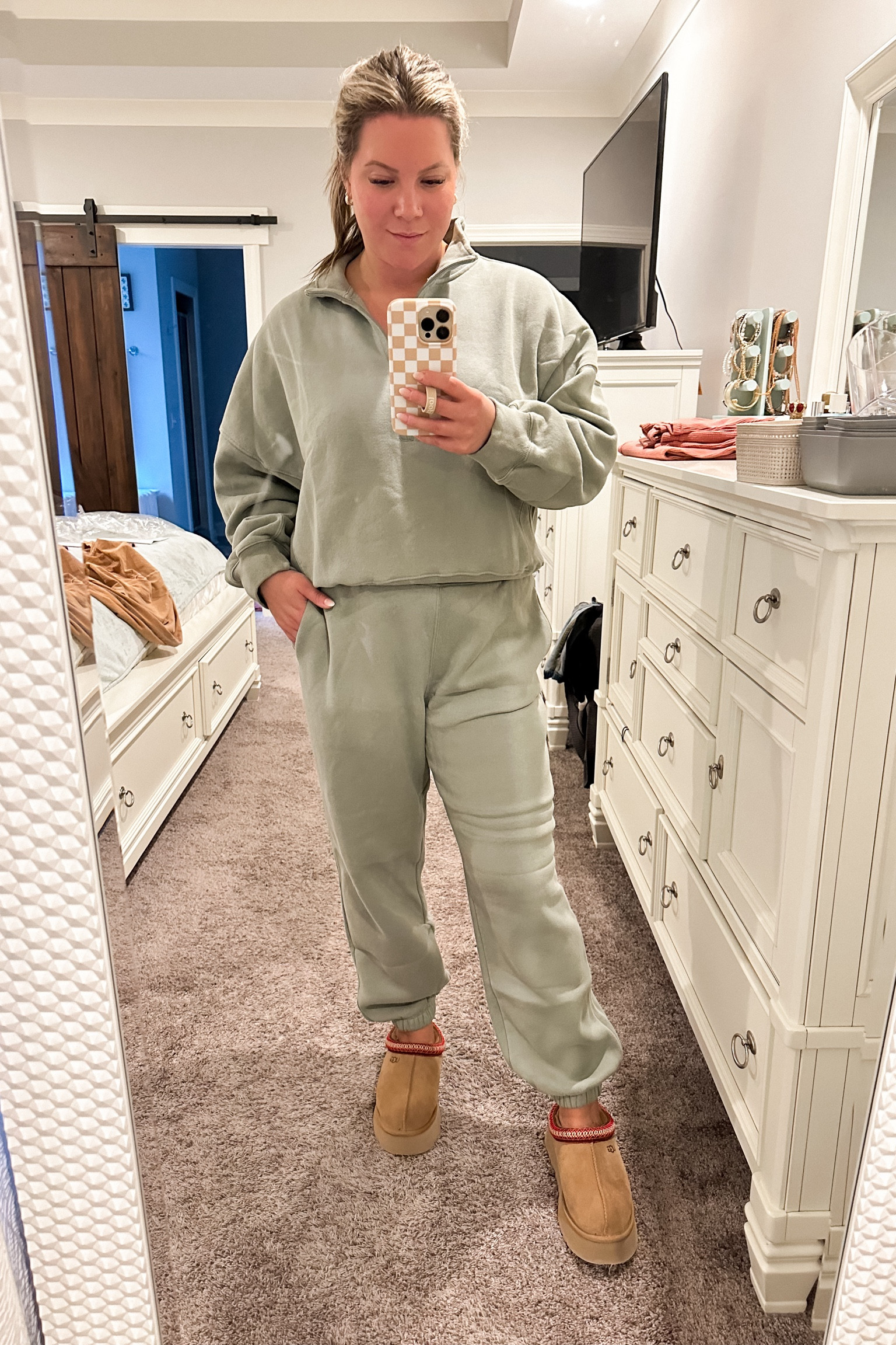 Ok I understand the hype around the Abercrombie Sweat suits! Runs TTS but I like my sweatshirts oversized so I did size up one in the top. Softest material and I love this green color and it’s on sale 🙌🏼

#LTKfindsunder100 #LTKGiftGuide #LTKstyletip