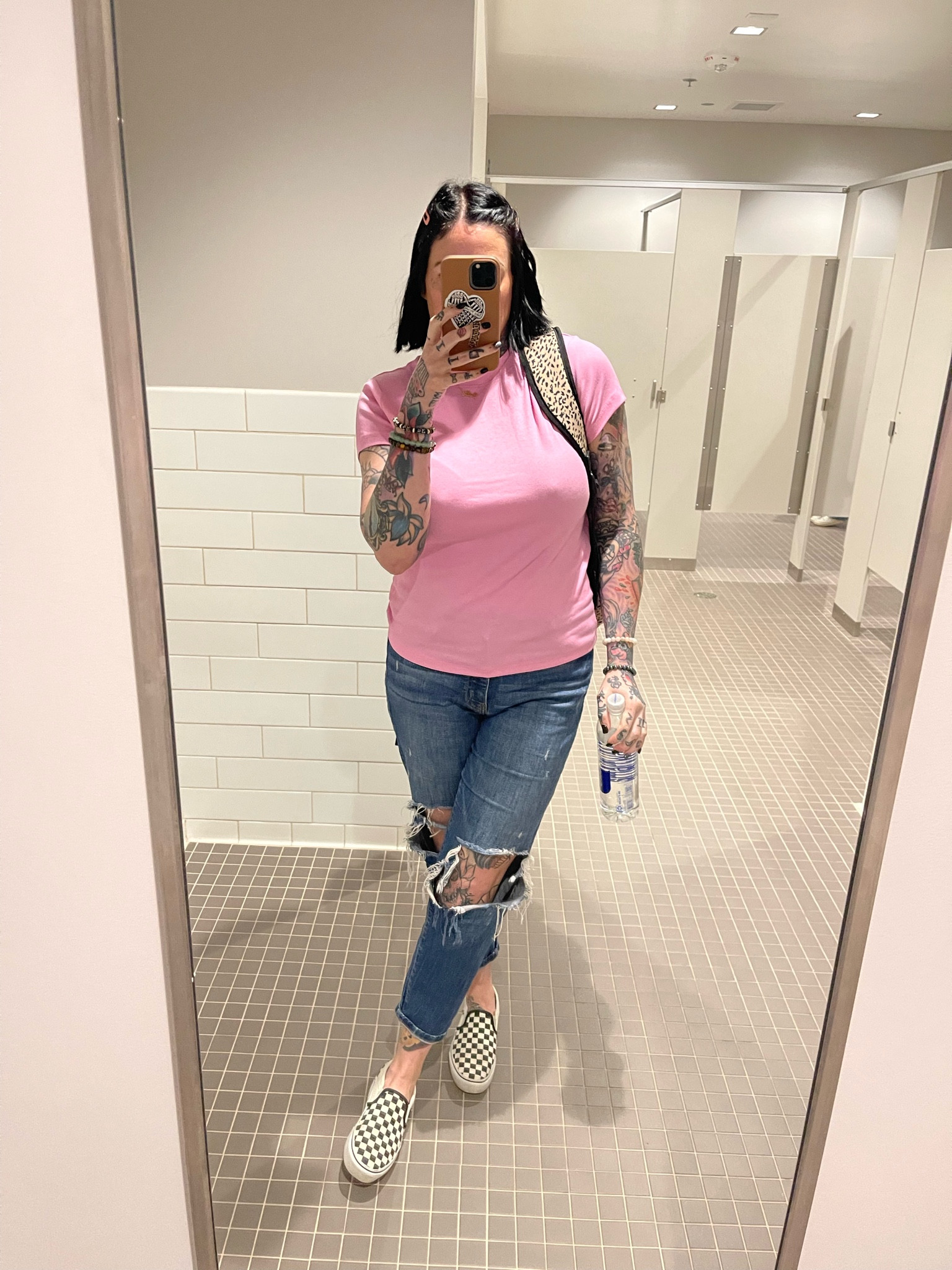 Good ol bathroom selfie in my usual outfit! BUT loving this bubblegum color of my fave target tee! 🙌🏻

#LTKSeasonal #LTKstyletip #LTKxTarget