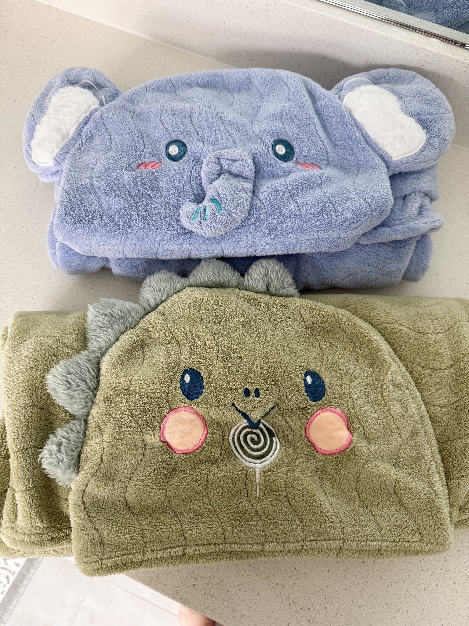 These kids towels are so cute, incredibly soft, and absorbent. #kids #babyregistry 