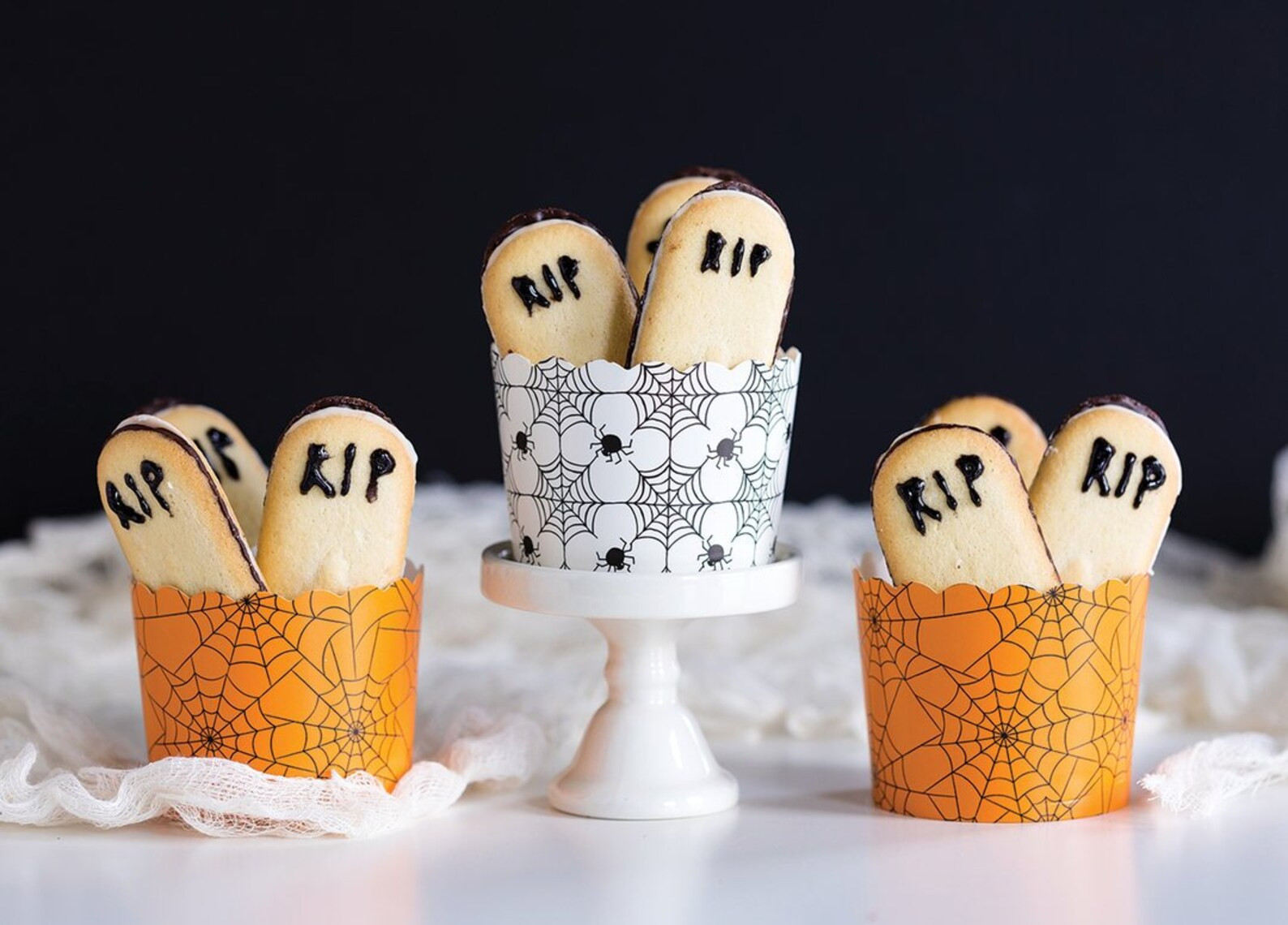 Spiderweb Plates / Halloween Plates / Halloween Party Plates / Black and Silver Foil / Halloween ... | Etsy (US)