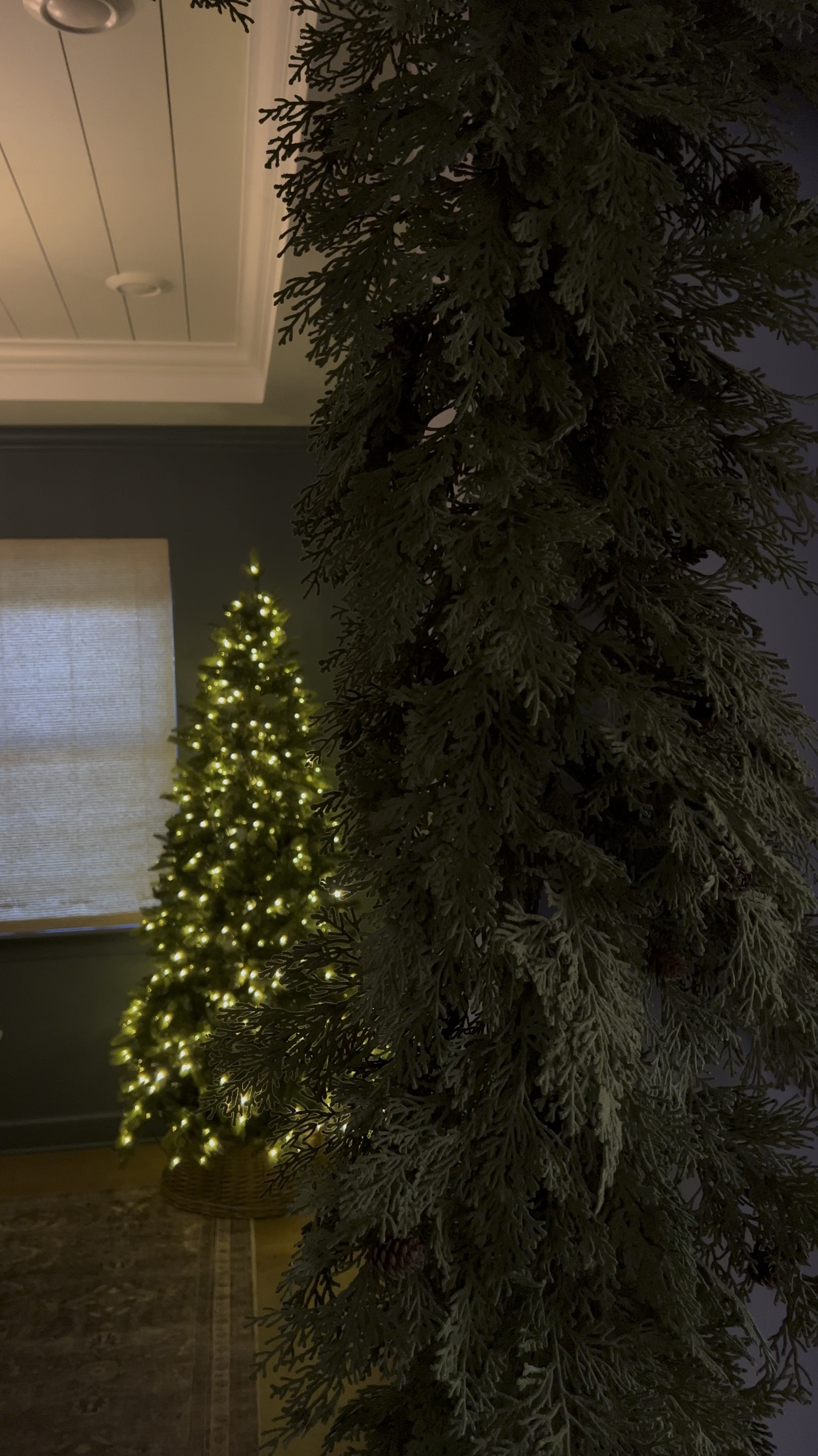 The must have Christmas garland this season! 