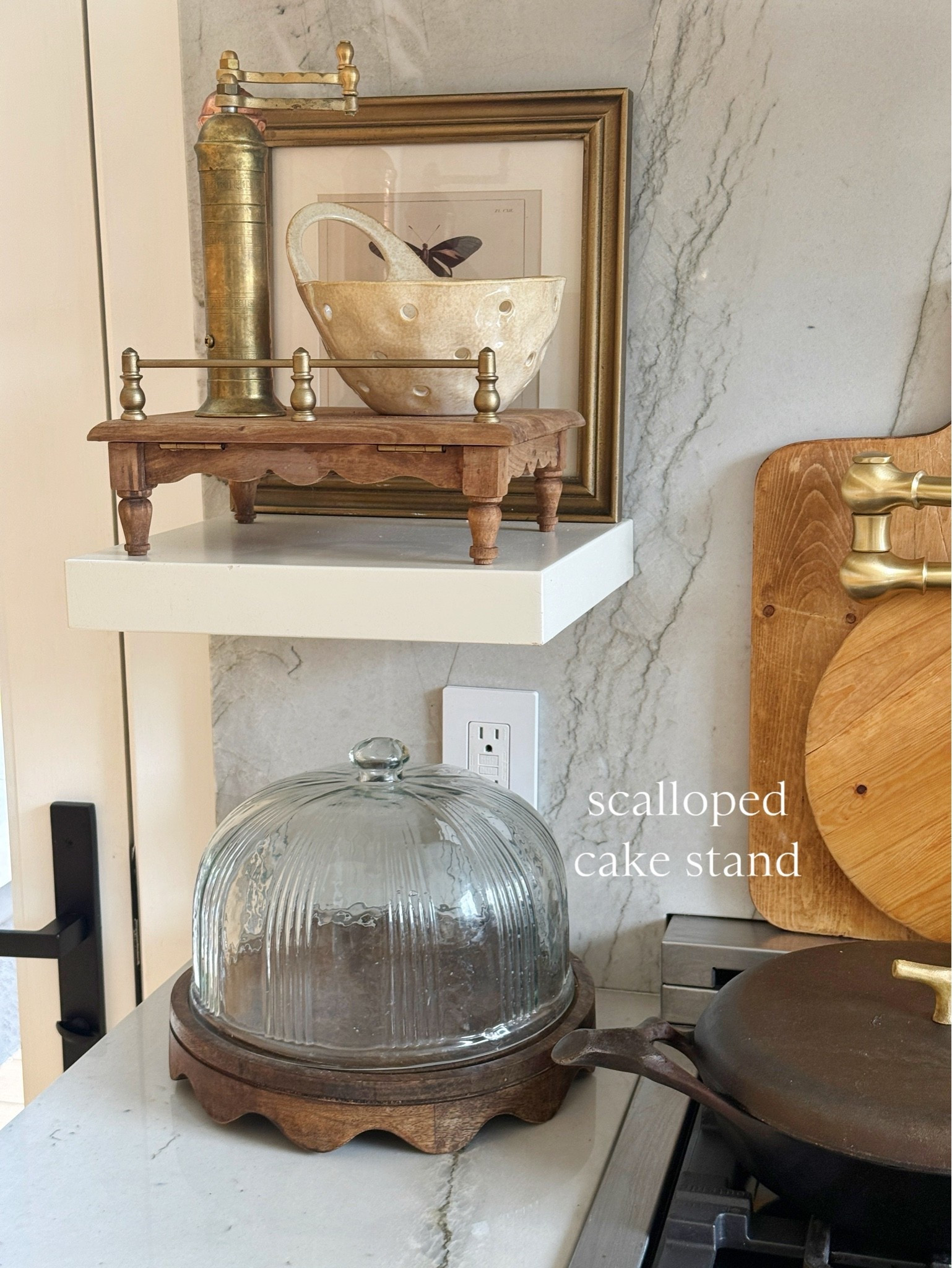 Scalloped cake stand 👩🏻‍🍳

Home
Kitchen
Fall decor baking

#LTKfoodie #LTKHome #LTKSeasonal
