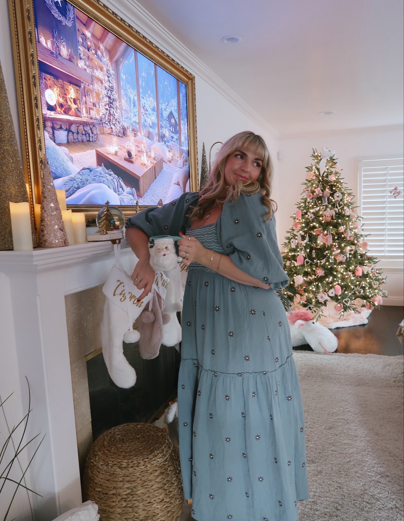 christmas fits on sale! #pinklilypartner

#LTKootd #LTKHoliday #LTKSaleAlert