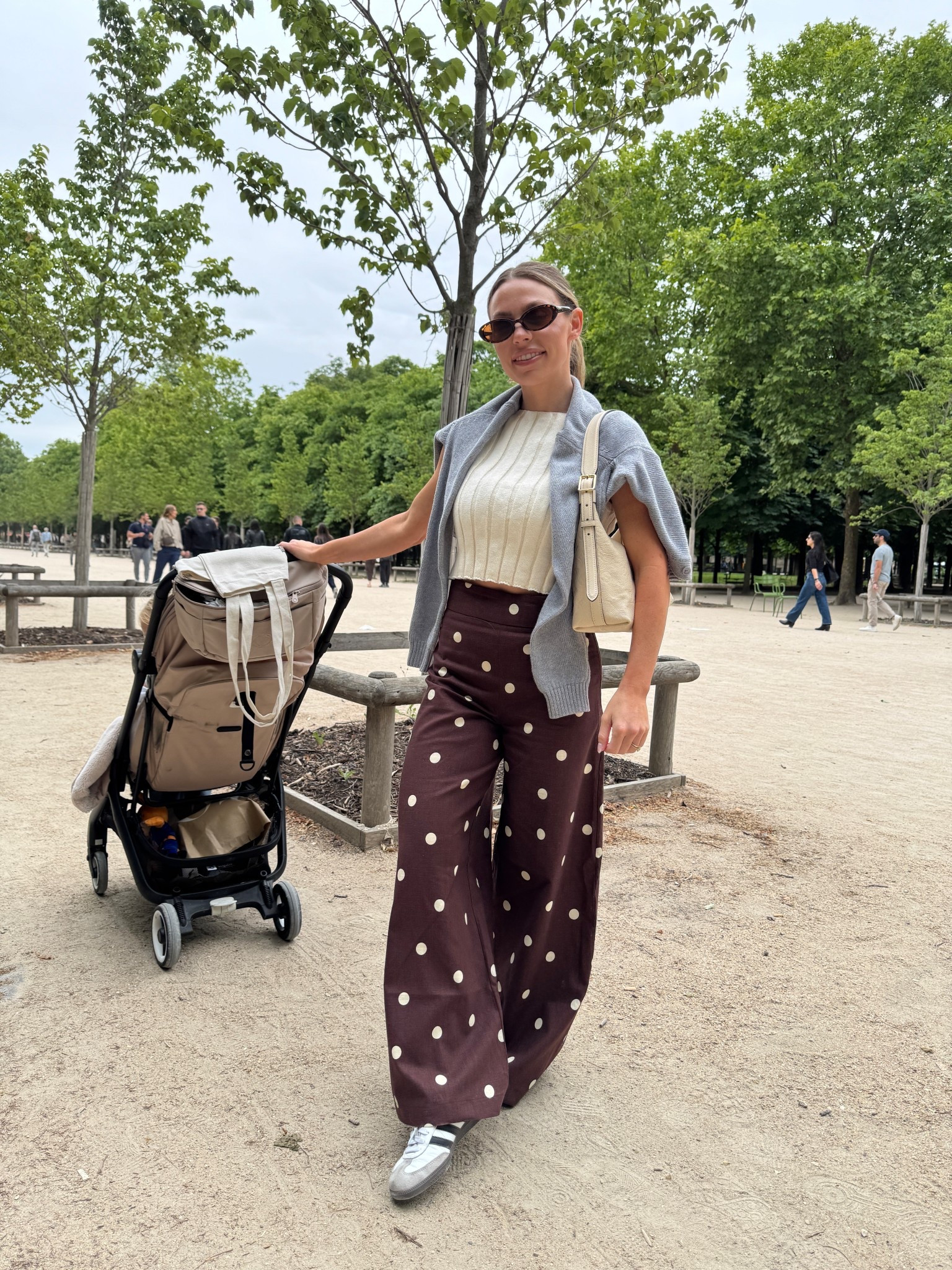 Obsessed with these pants! Wearing a size 0

#LTKStyleTip #LTKFindsUnder50 #LTKFindsUnder100