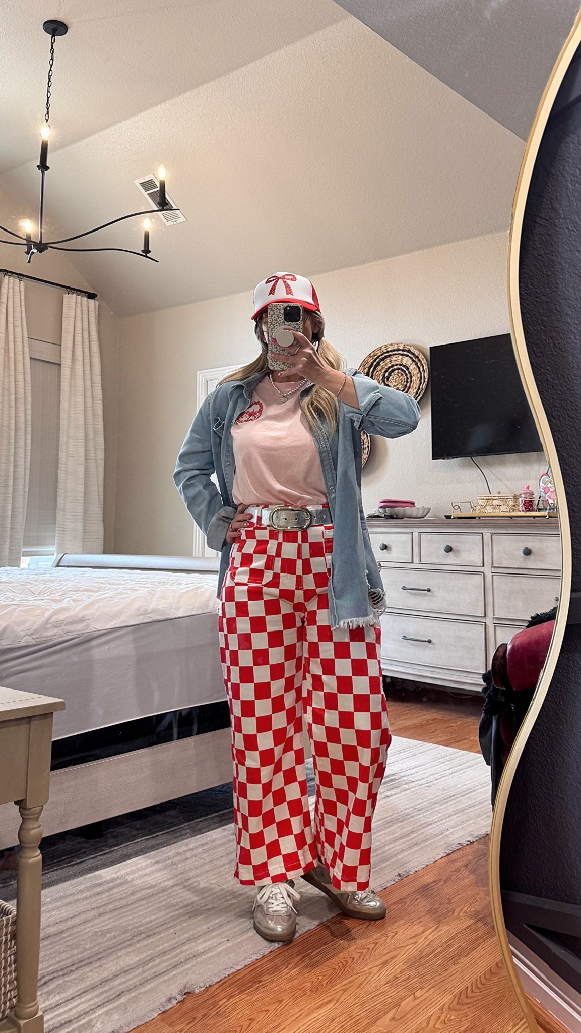 Statement pants that still feel comfy? Yes please 😍
These are my new favorites!!❤️🤍 #ltkover40 #fashionfinds #streetwear

#LTKPetite #LTKmomlife #LTKootd