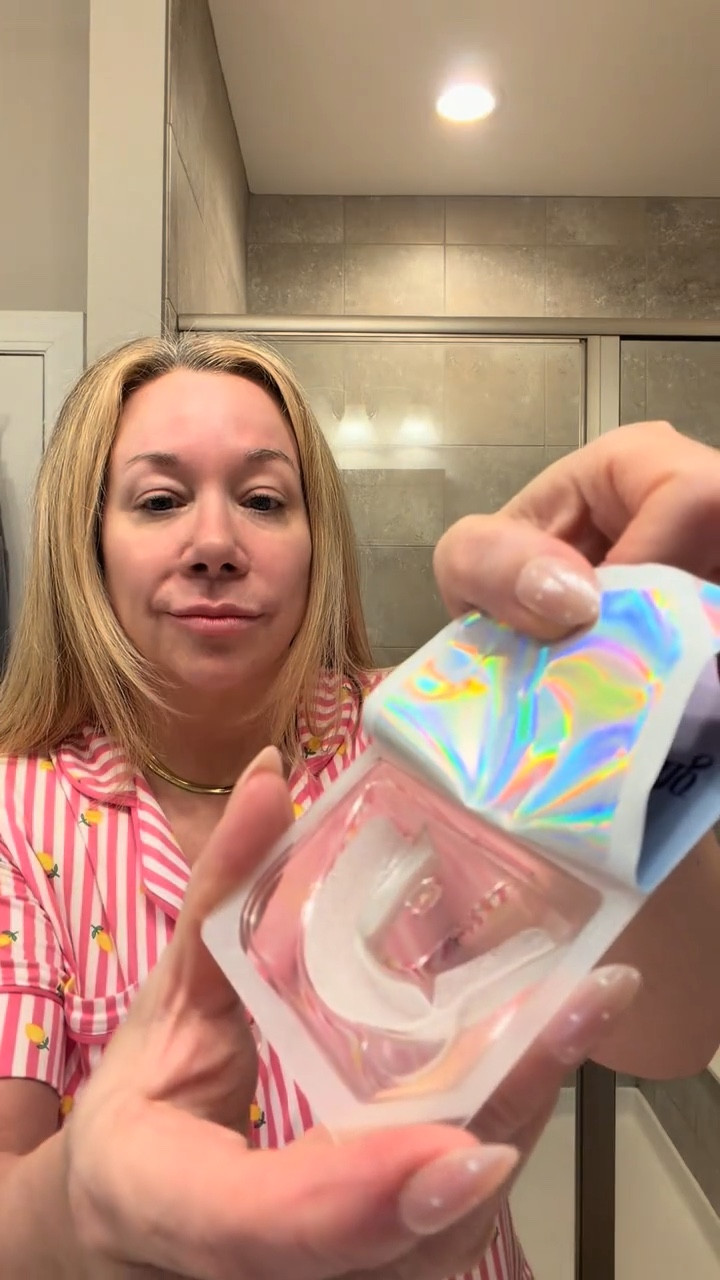 GRWM while I whiten my teeth 😁

#LTKgrwm #LTKBeauty #LTKselfcare