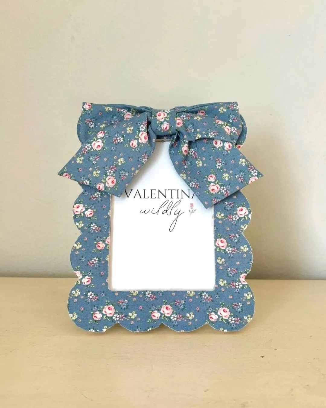 Scalloped Picture Frame: Cottagecore, grandmacore decor | Etsy (US)