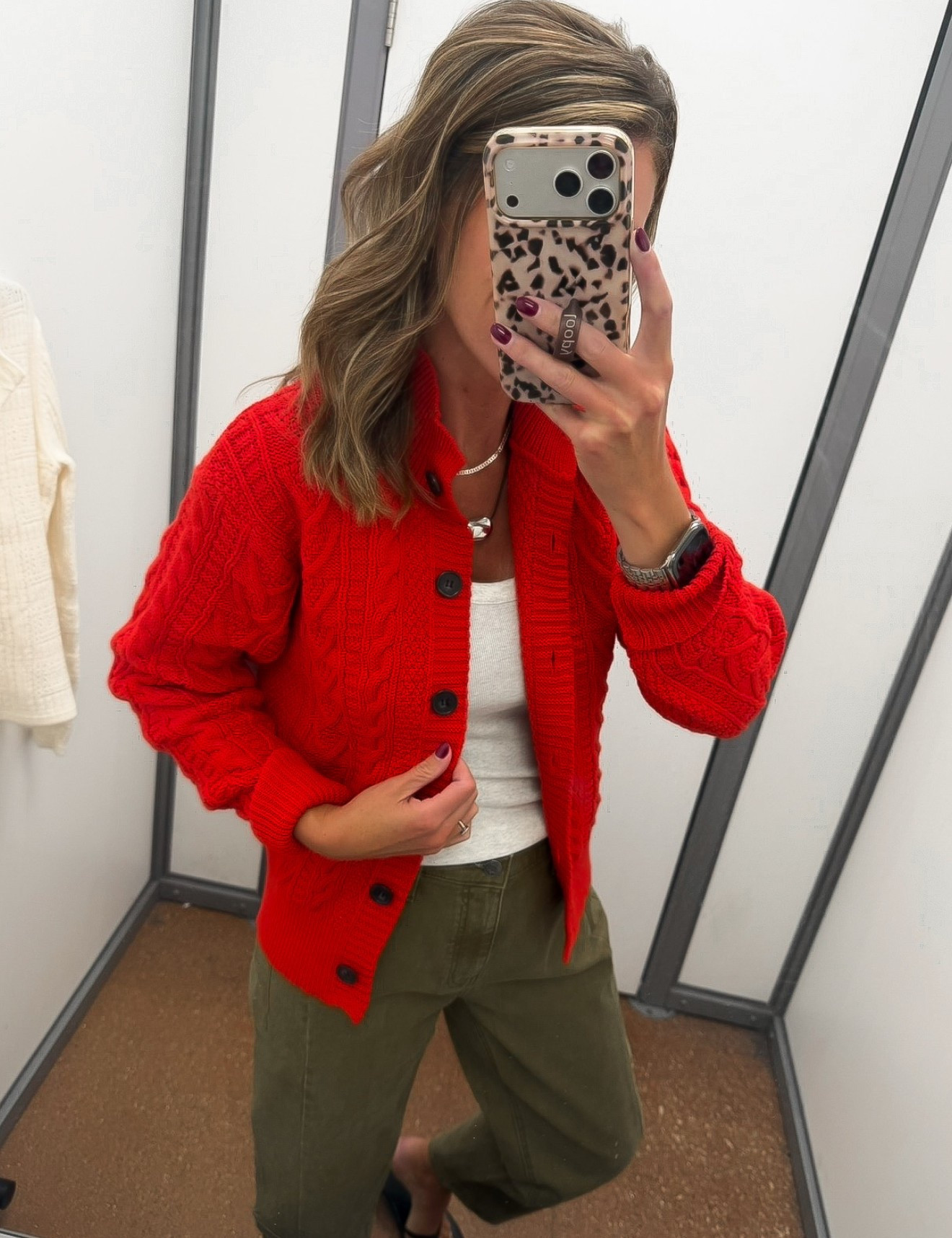 How pretty is the color of this cardigan?! So rich ❤️ 
Tank/ small
Cardigan/ small
Pants/6 (size down if between)