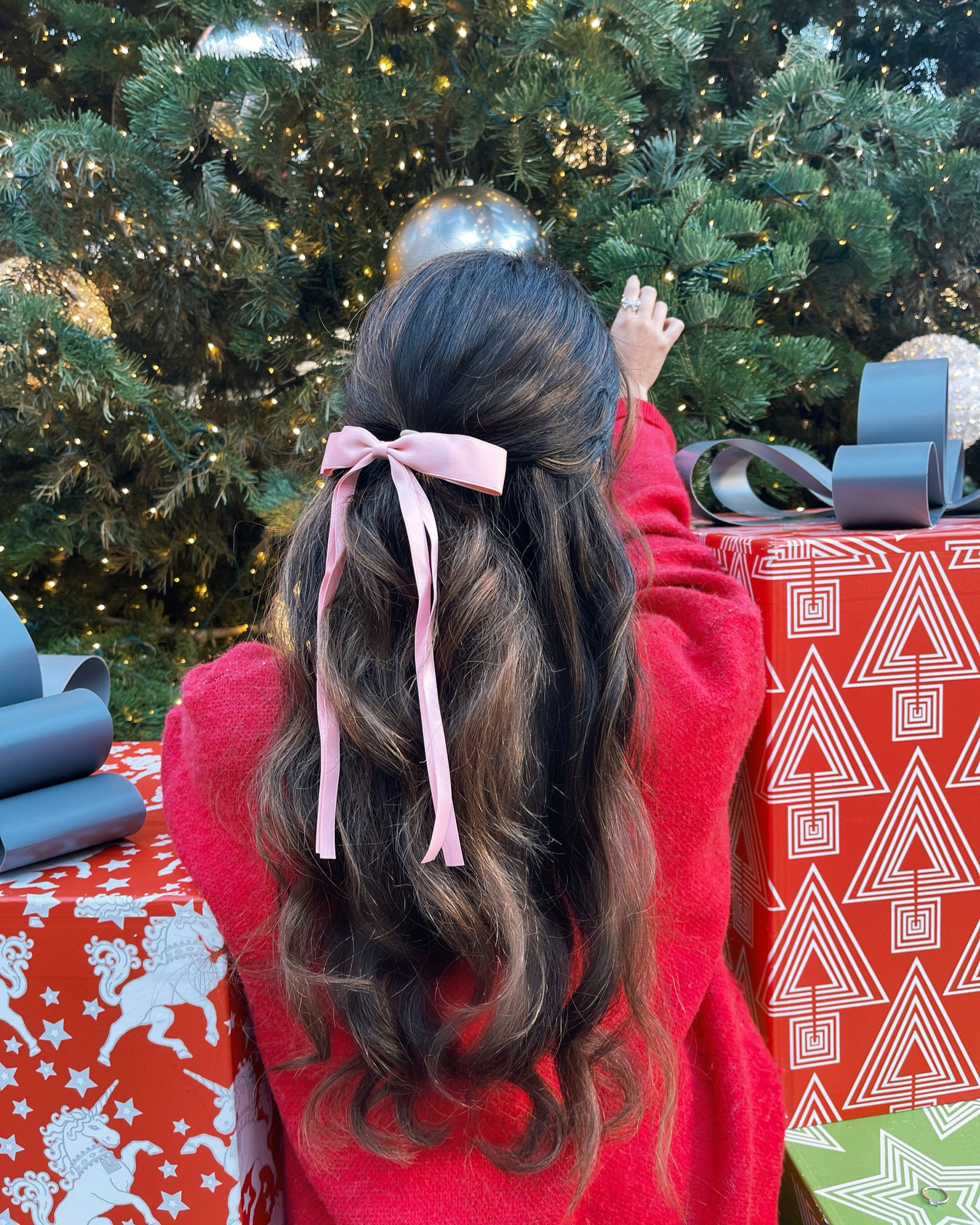 Bow hairstyle 🎀 

#LTKfindsunder50 #LTKHoliday #LTKSeasonal