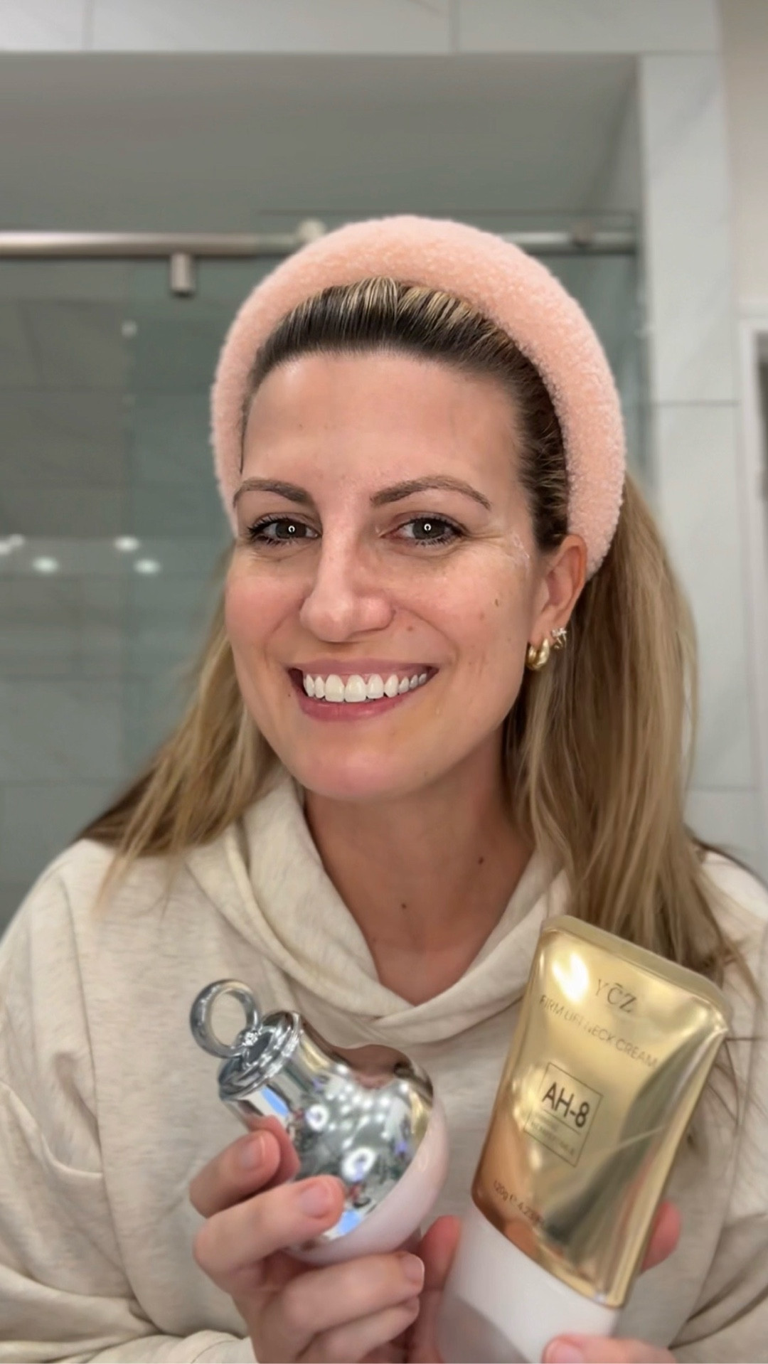 YCZ Neck + Eye Care Tightening & Revitalizing Set
Targets fine lines on the neck and under eyes with deep hydration, gentle vibration, and red light therapy. Easy, at-home care for firmer, smoother-looking skin.

#LTKselfcare #LTKOver40 #LTKBeauty