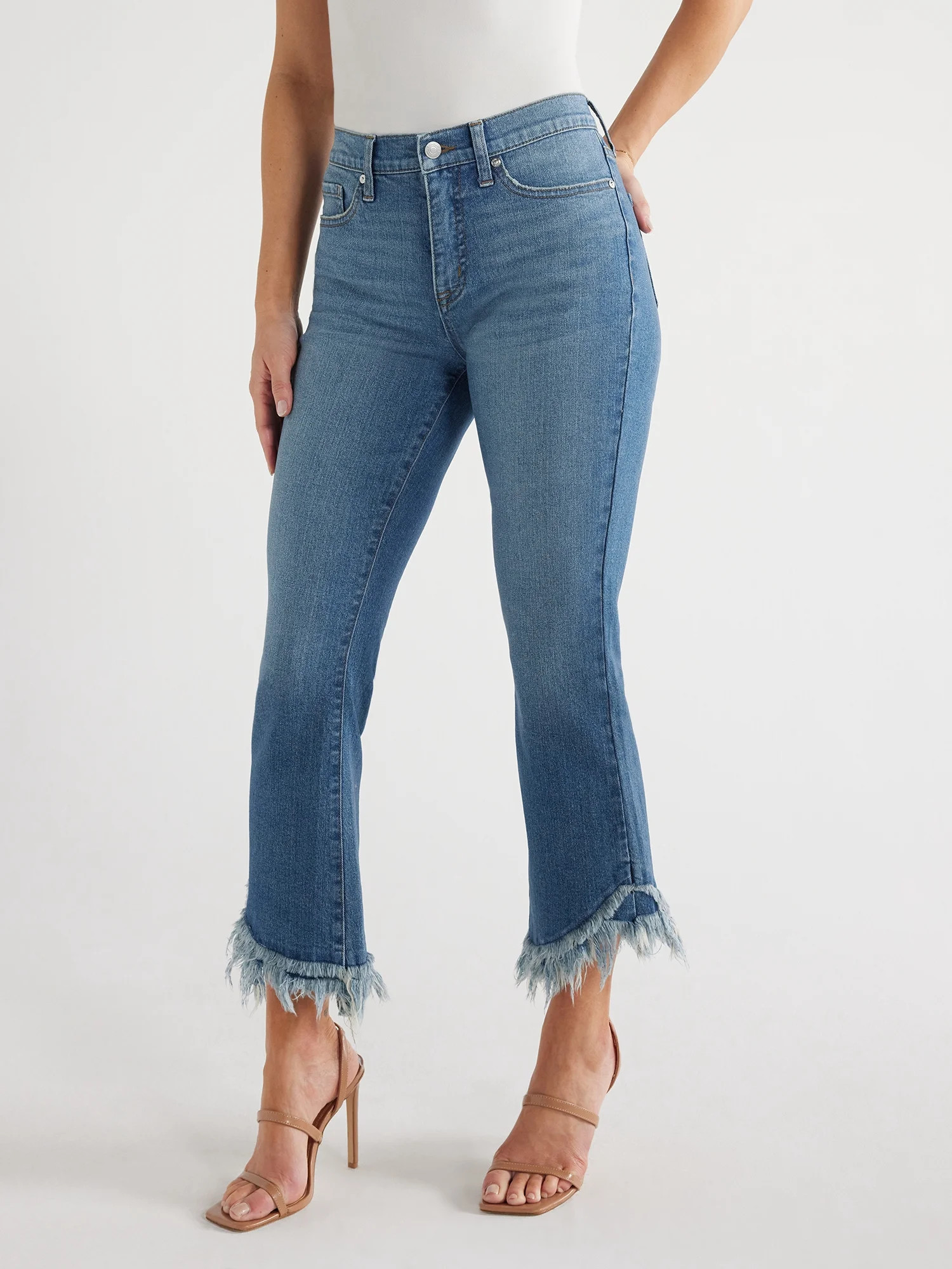Sofia Jeans Women's Mayra Crop Flare High-Rise Cha Cha Fray Hem Jeans, 27" Inseam, Sizes 0-20 | Walmart (US)