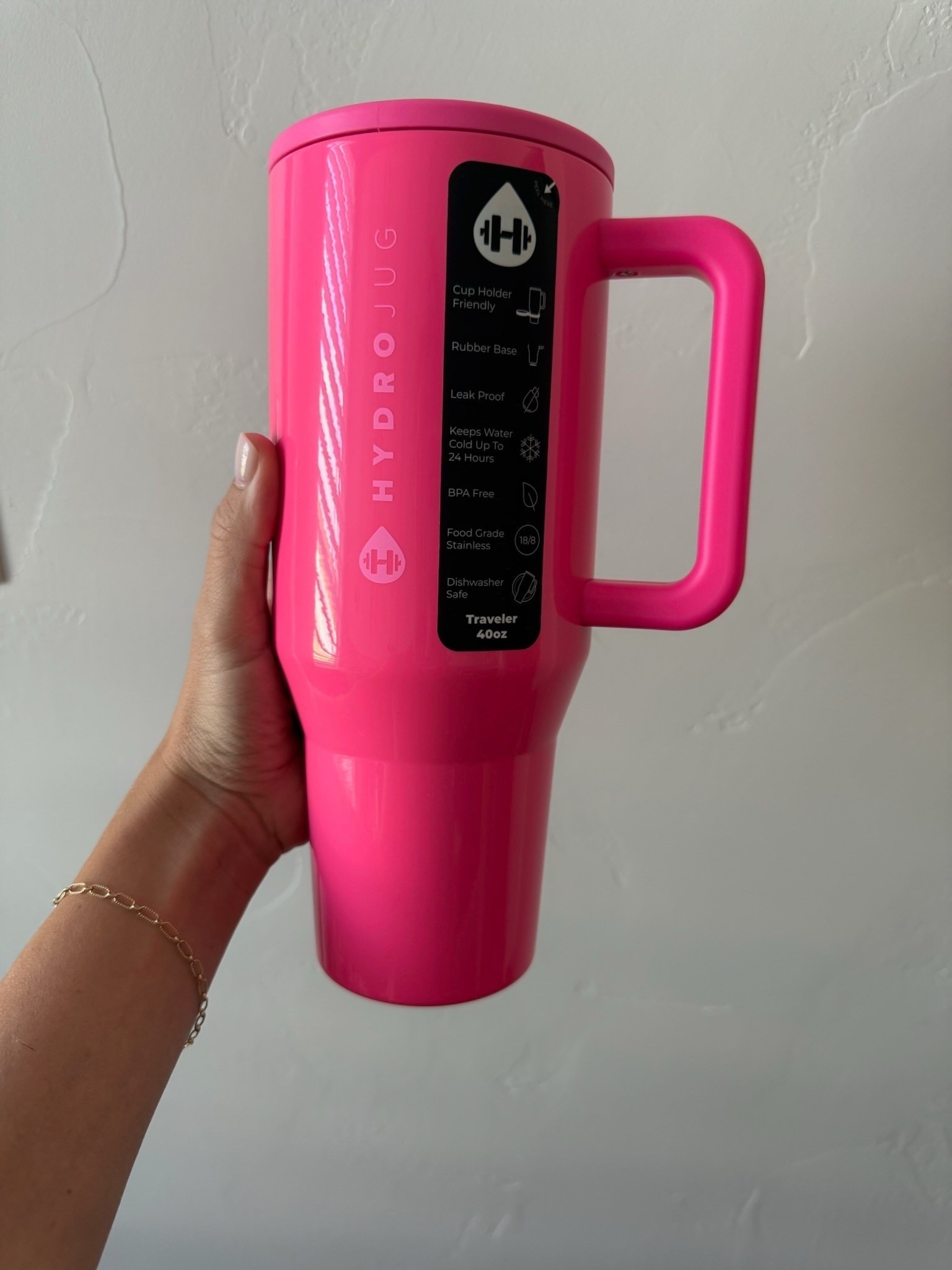 I am loving the Hydrojug water bottles lately! A cup that actually fits in the car cup holder AND keeps my water cold all day!



#LTKFindsUnder50 #LTKActive