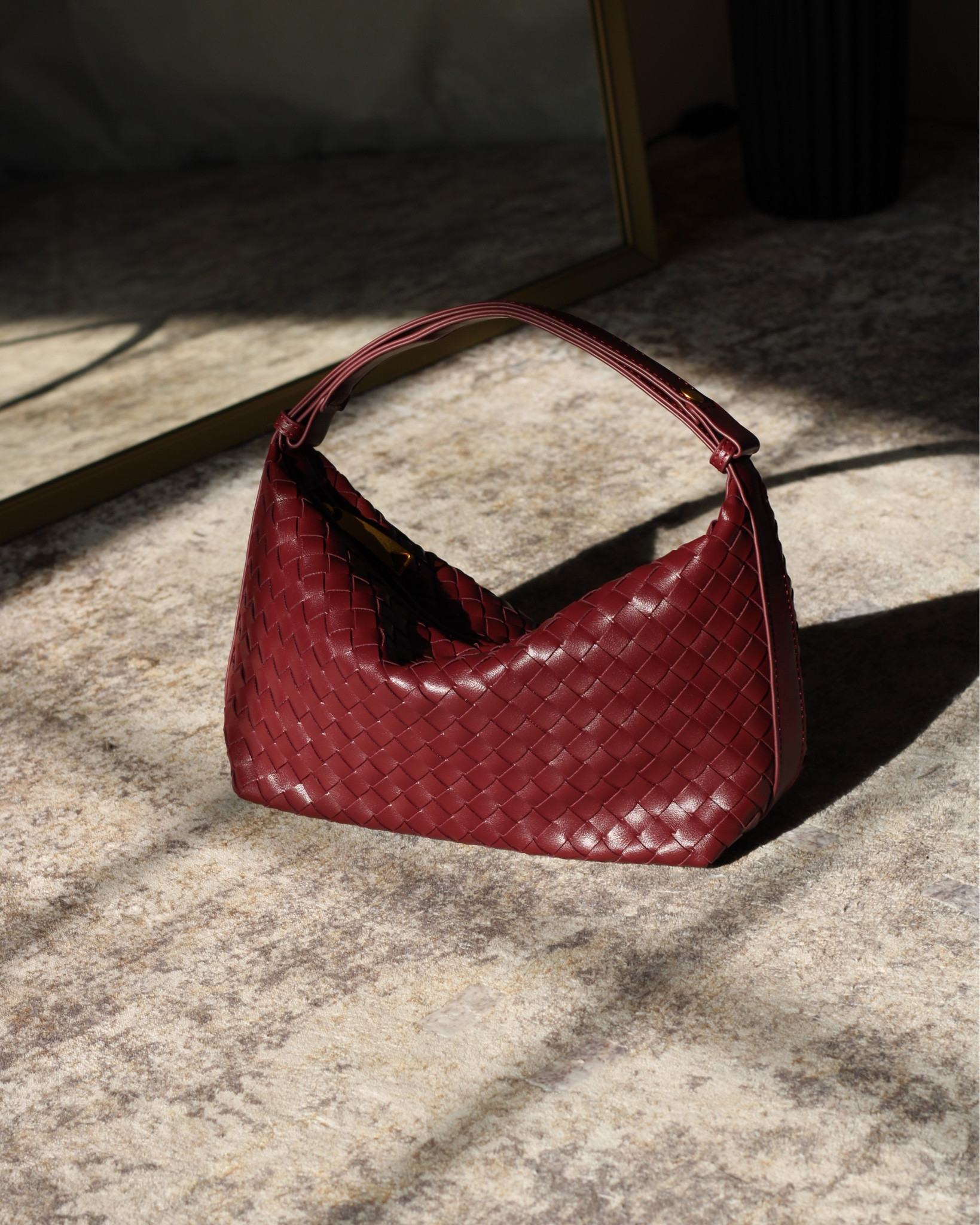 botega veneta dupes 🤎

#LTKcanada #LTKbag