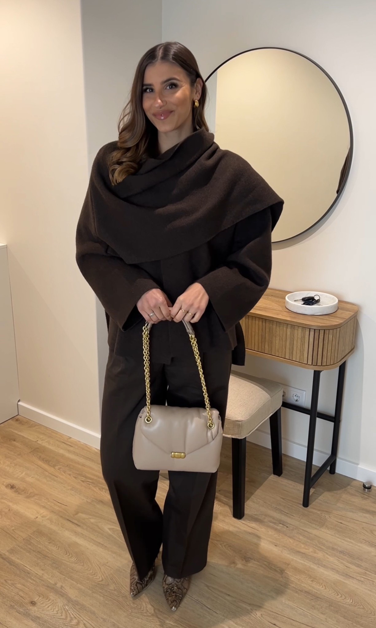 Winter elegant outfits ✨

Jacket Zara 2756/002/700

Winter fashion, neutrals, work wear, old money style

#LTKSeasonal #LTKStyleTip #LTKWorkwear