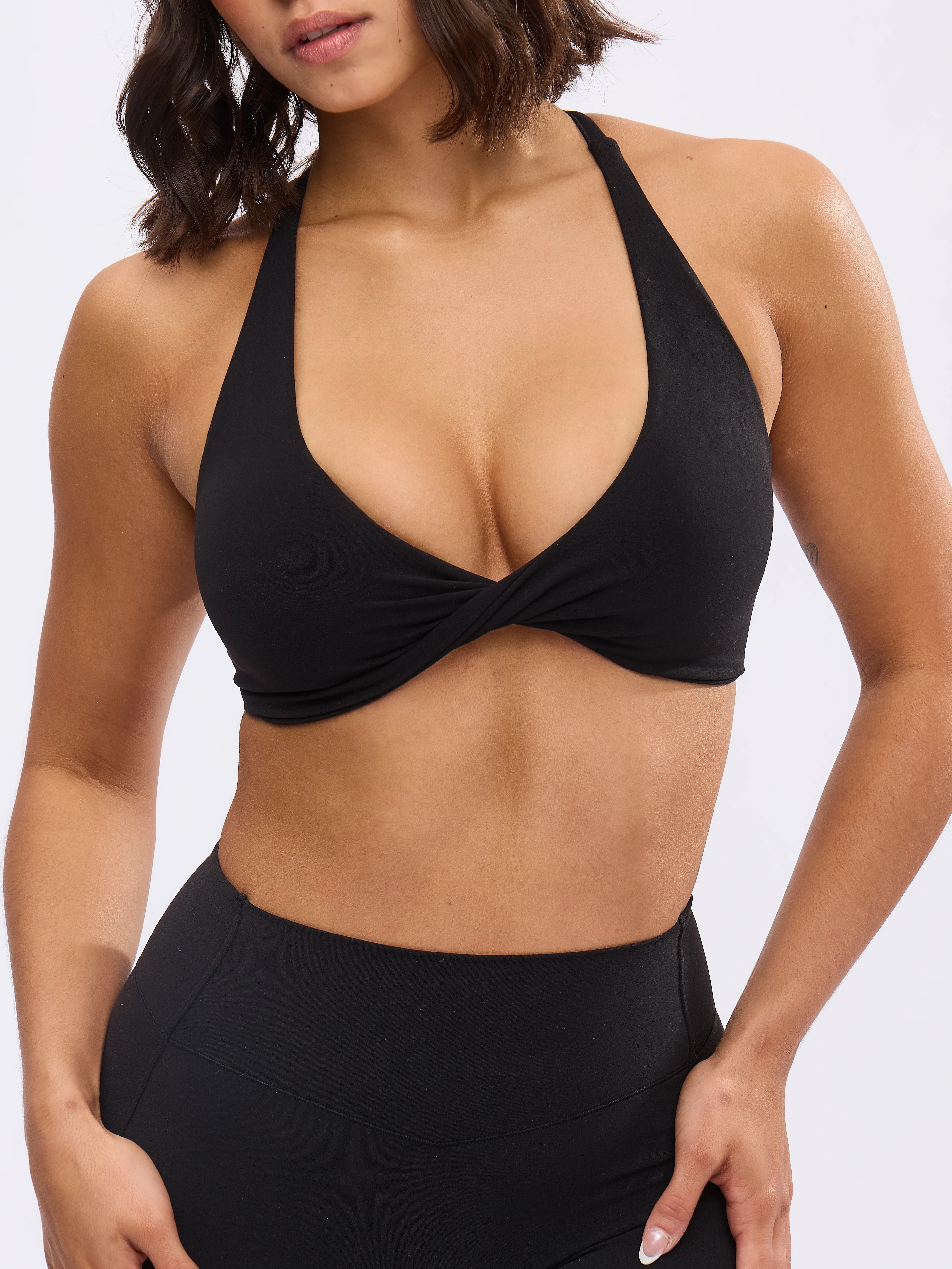 Glow Sports Bra - Onyx Black M | Buffbunny