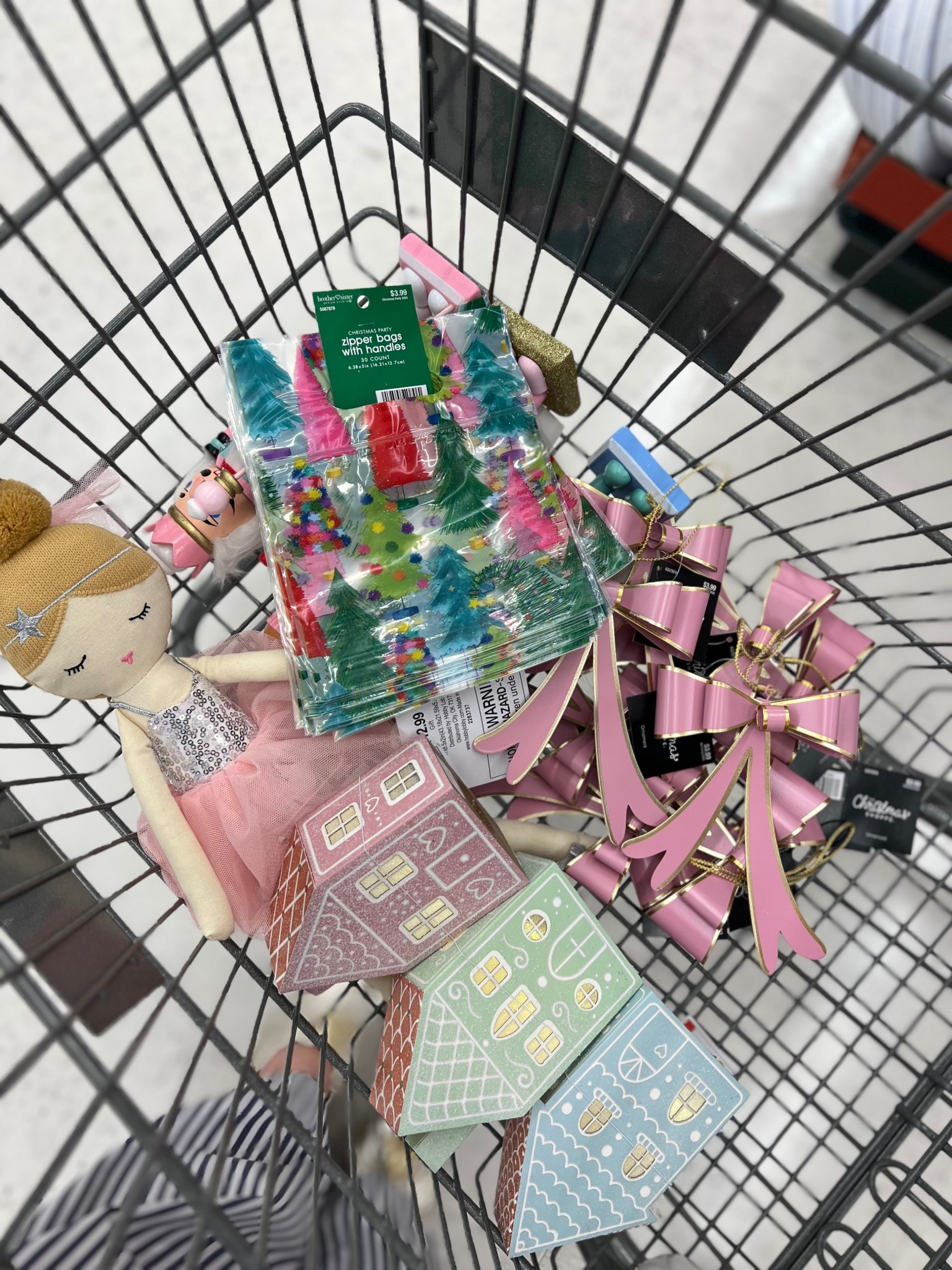 Recent holiday finds. Going for a colorful vibe this year! 



#LTKFindsUnder100 #LTKHome #LTKSeasonal