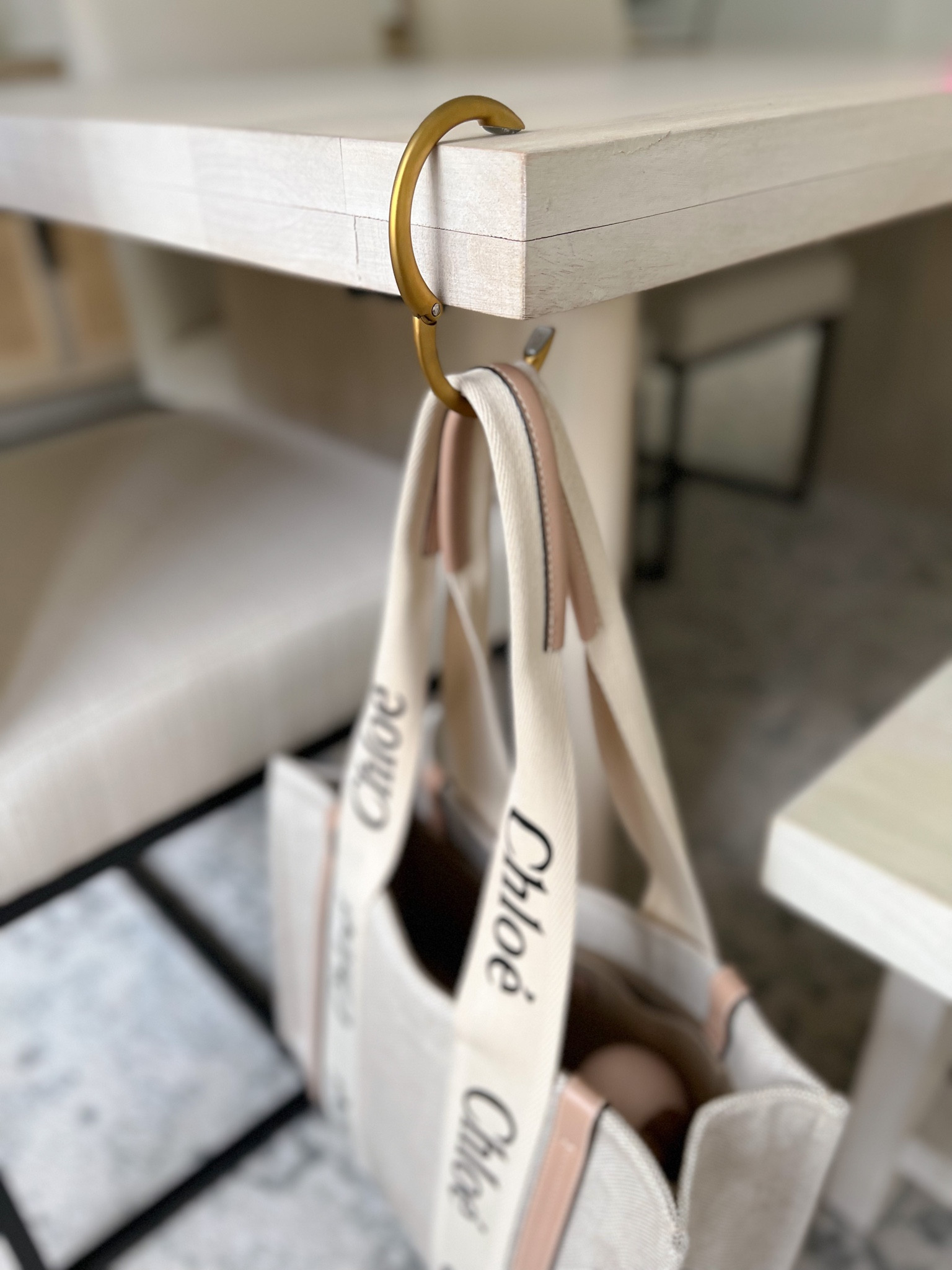 Just got a new bag hanger! Perfect to hang your bag at a restaurant or even a bathroom stall that doesn’t have a hook! 

Amazon finds, purse holder, gold clipa hanger, useful finds, fancythingsblog

#LTKFind #LTKunder100 #LTKunder50